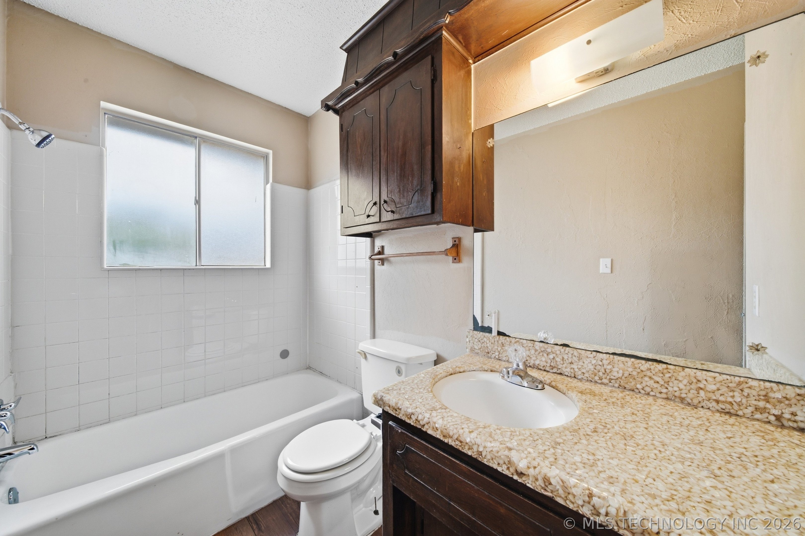 18517 E Admiral Boulevard Property Photo 22