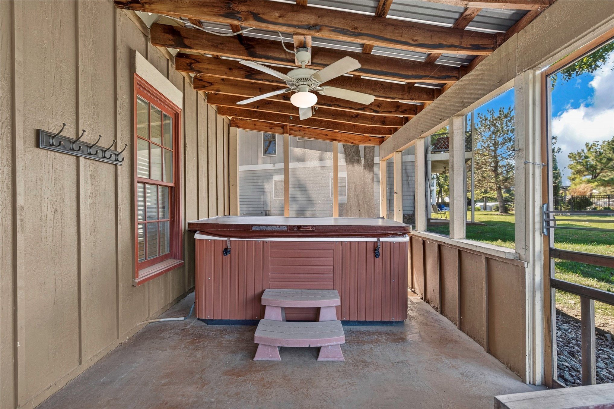 447560 Angler Way Property Photo 68