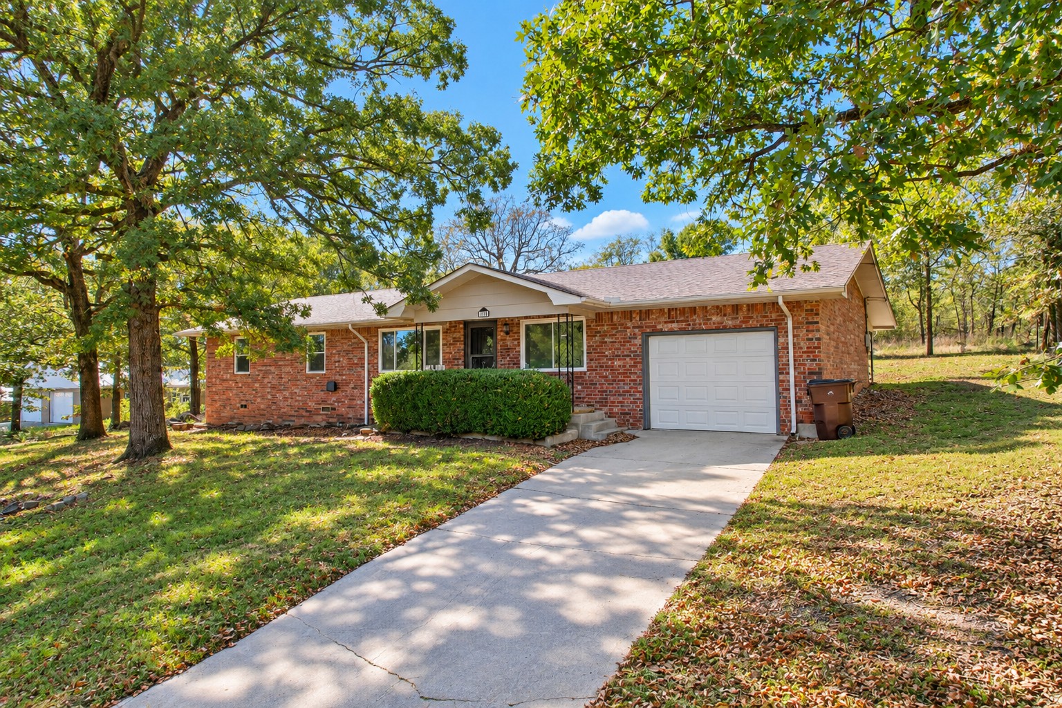 121 Gilbert Drive Property Photo 1