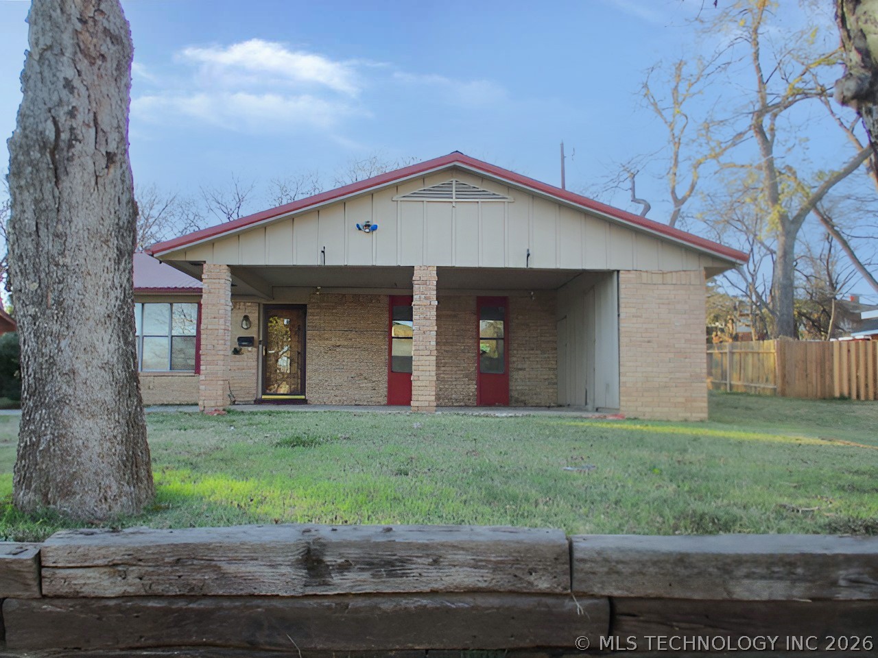 319 S B Street Sw Property Photo 1