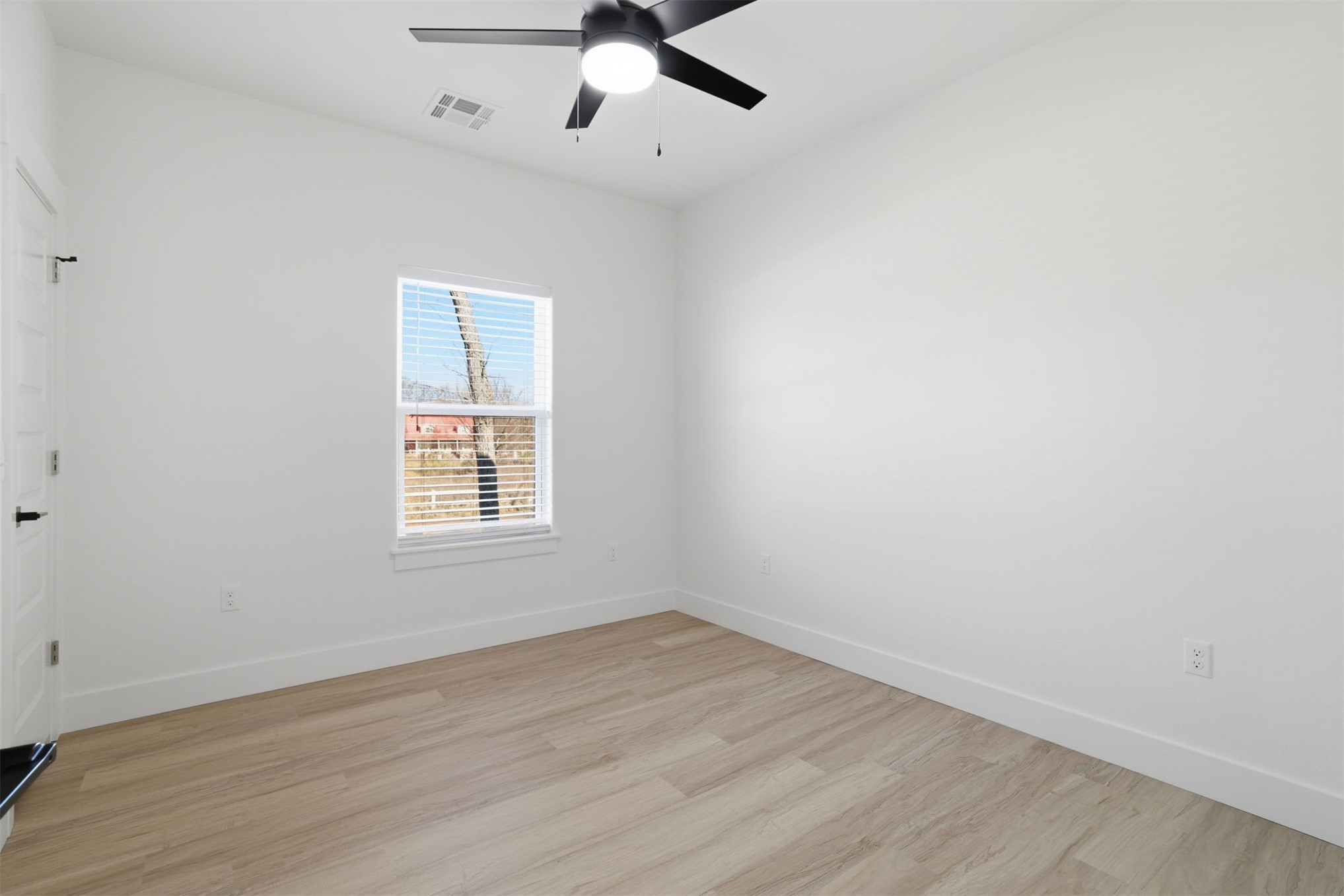 1906 Boxer Lane Property Photo 23