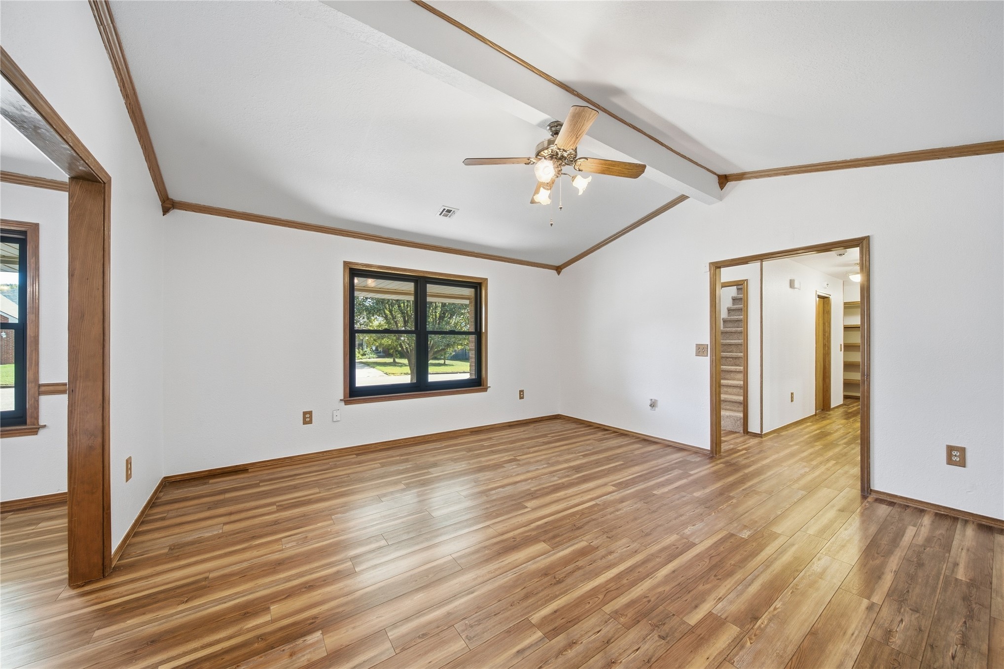604 Chapman Avenue Property Photo 6