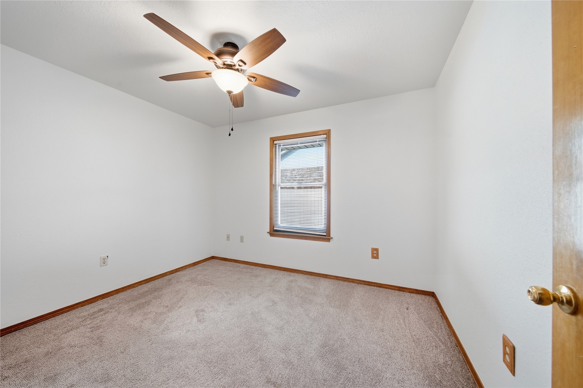 604 Chapman Avenue Property Photo 27