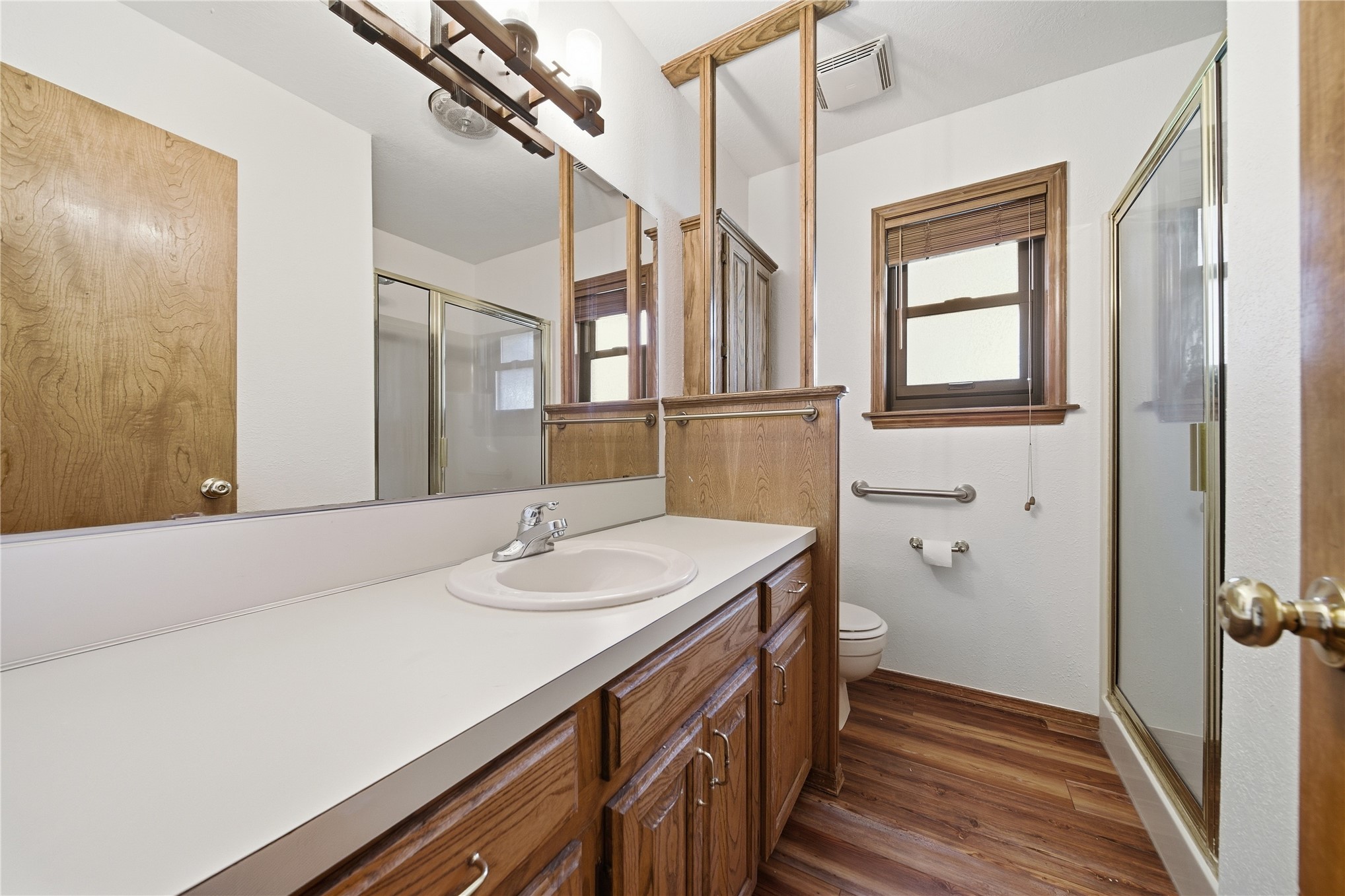 604 Chapman Avenue Property Photo 29