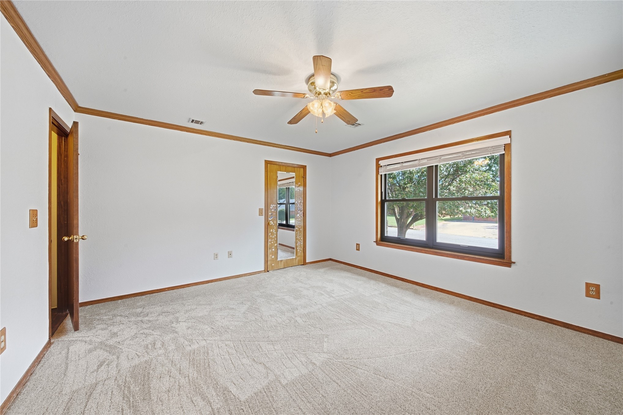 604 Chapman Avenue Property Photo 31