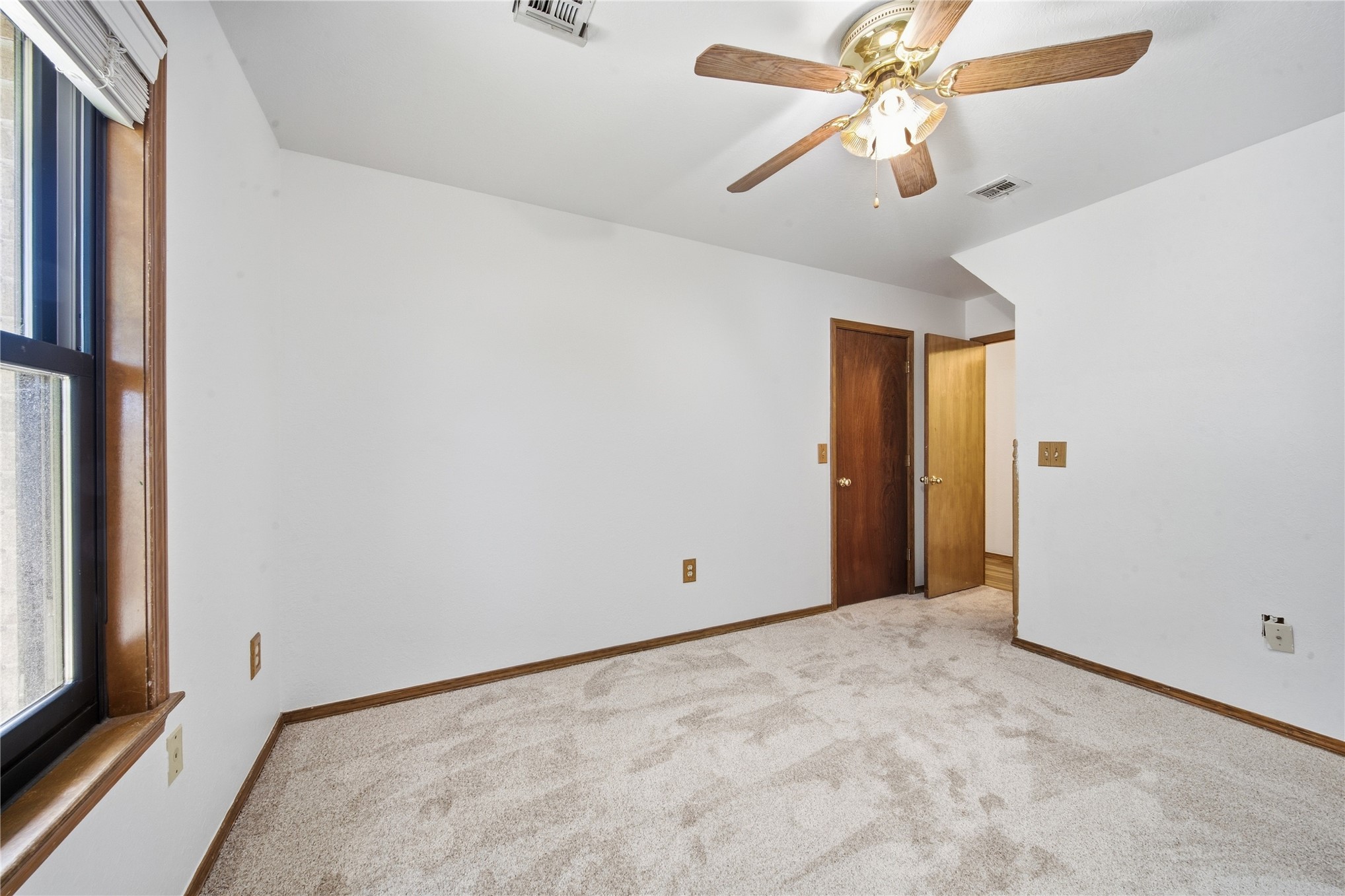 604 Chapman Avenue Property Photo 34