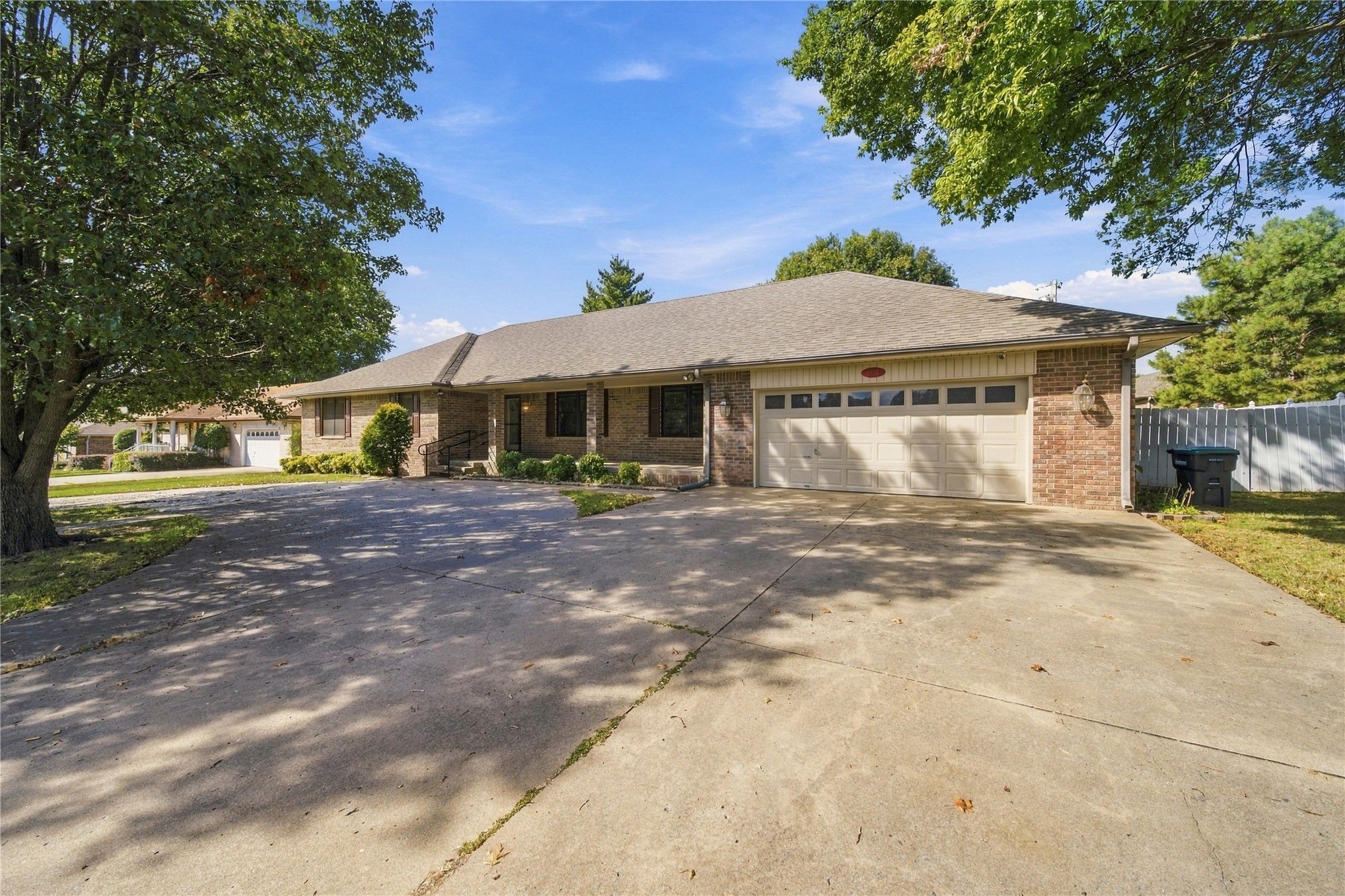 604 Chapman Avenue Property Photo 48