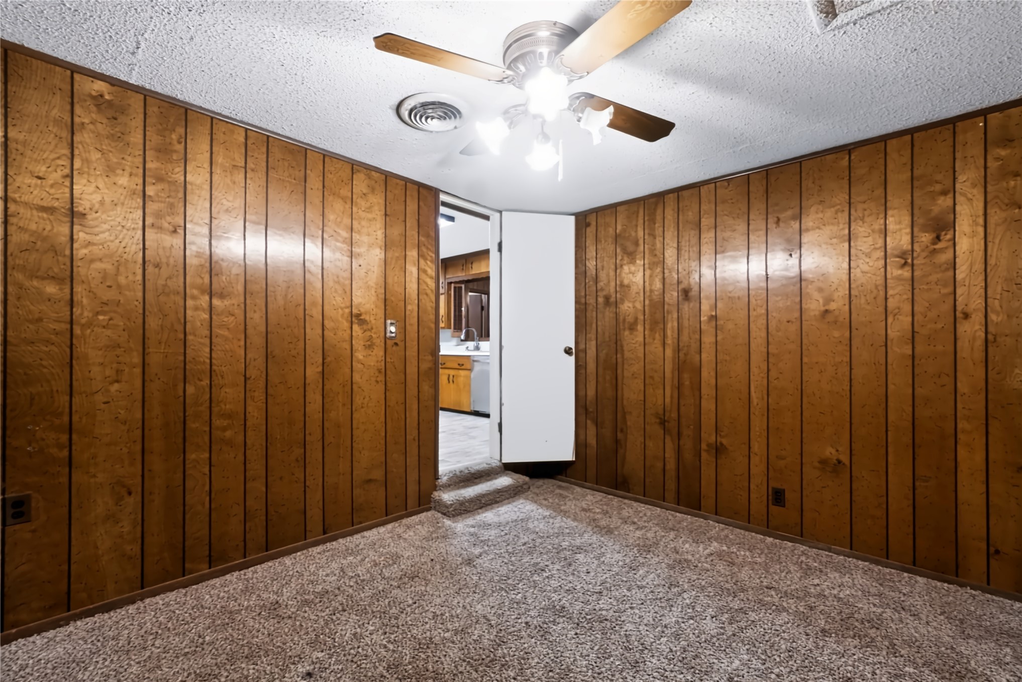 6716 E Haskell Street Property Photo 12