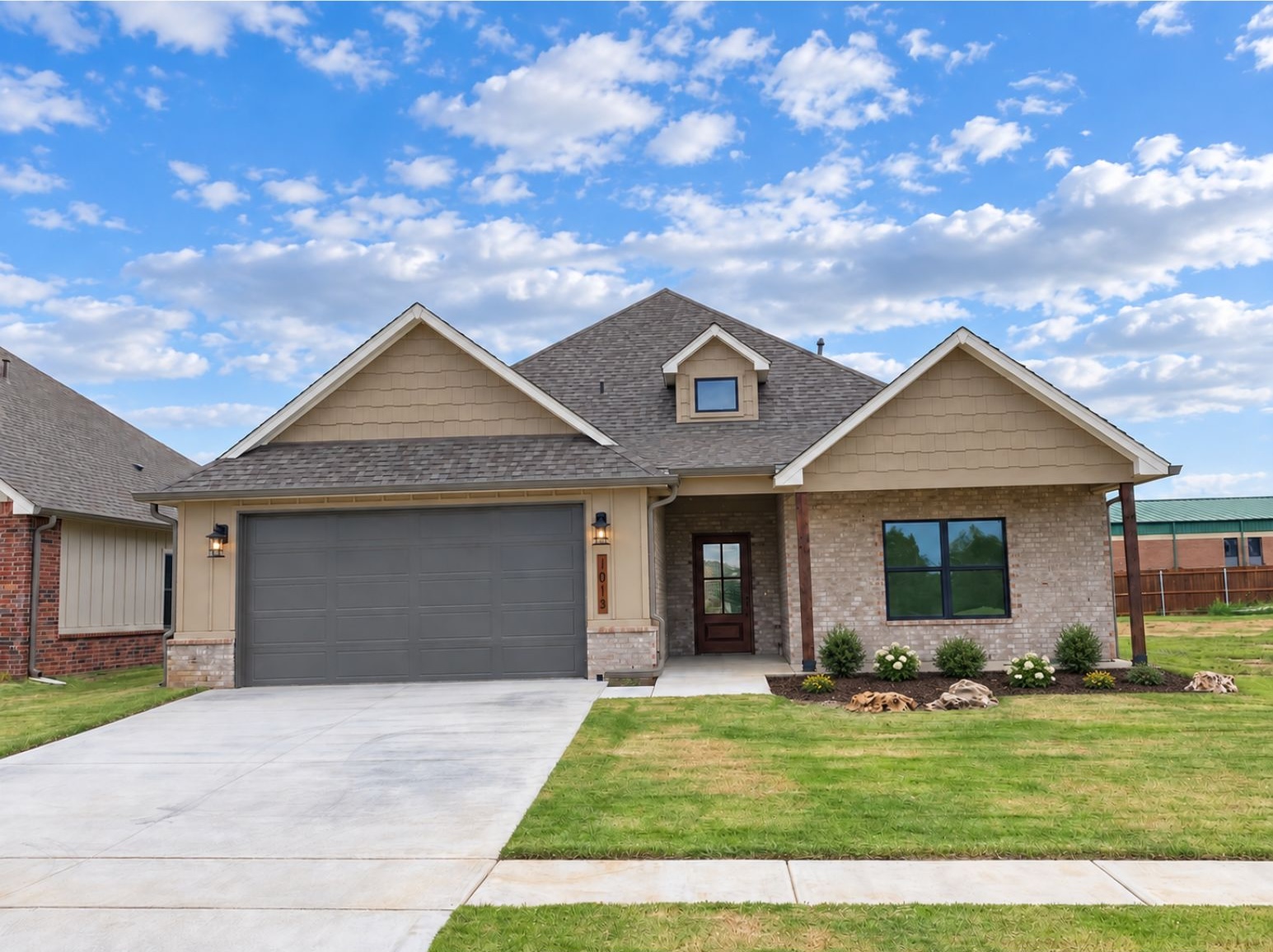1013 S Chickasaw Street Property Photo 1