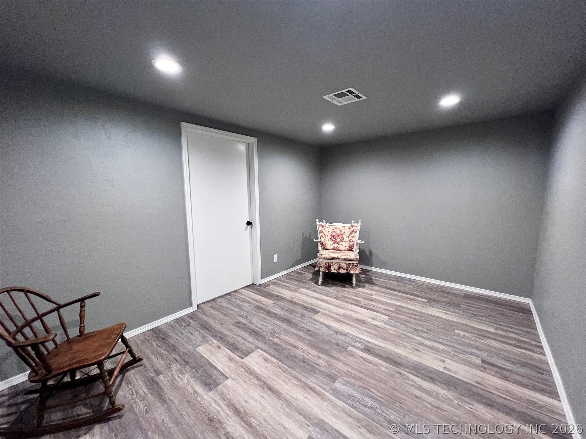 729 S 6th Property Photo 17
