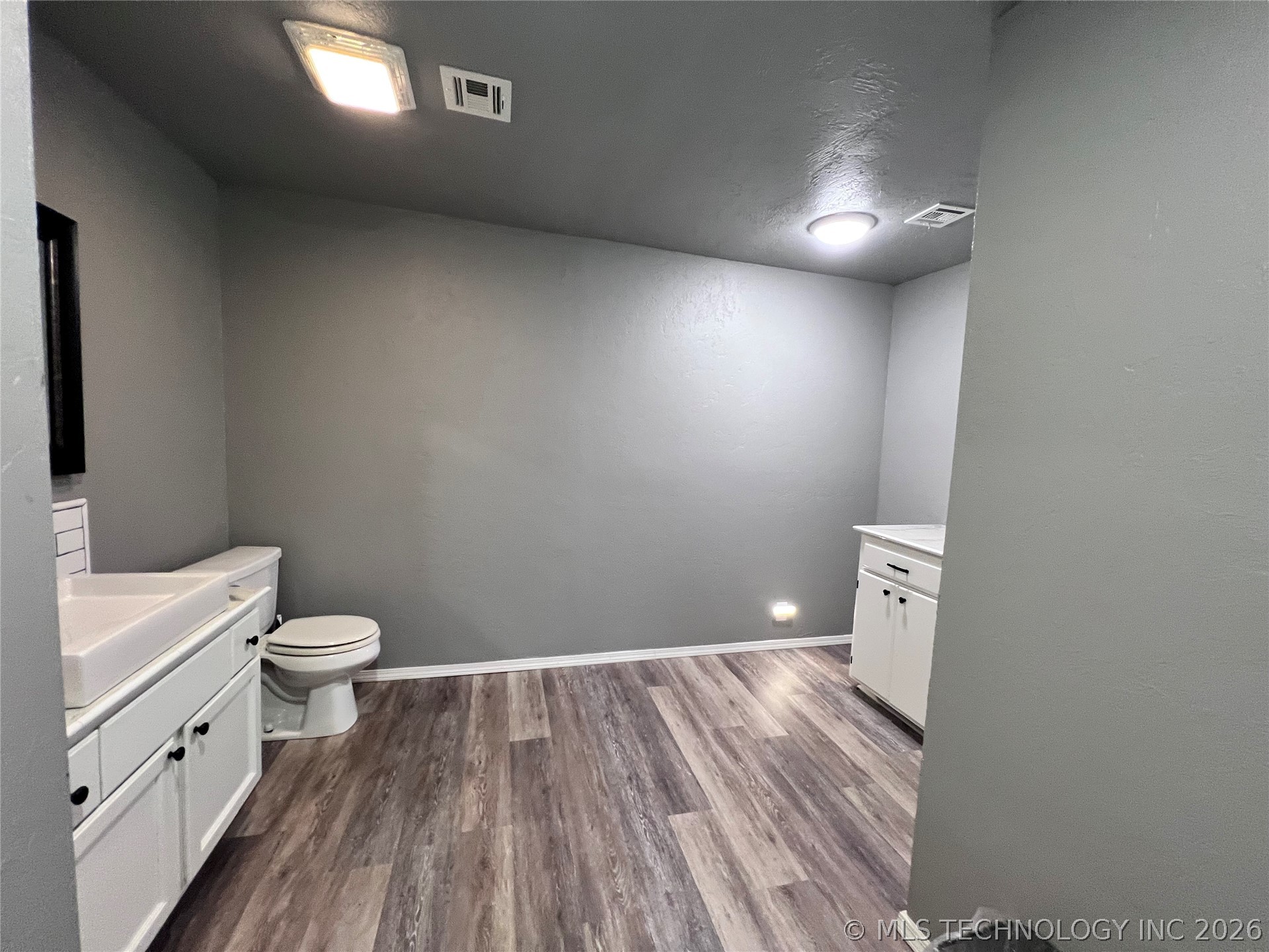 729 S 6th Property Photo 18