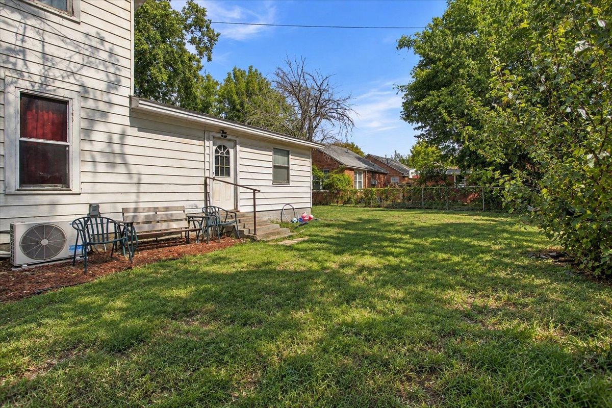 724 W Cedar Street Property Photo 22