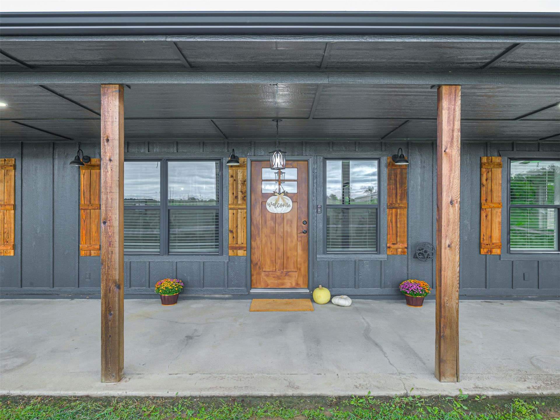 2234 N 205 Road Property Photo 9