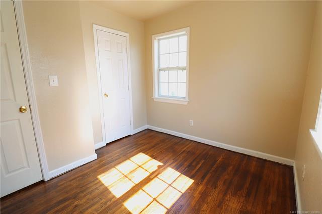320 W 63rd Place N Property Photo 8