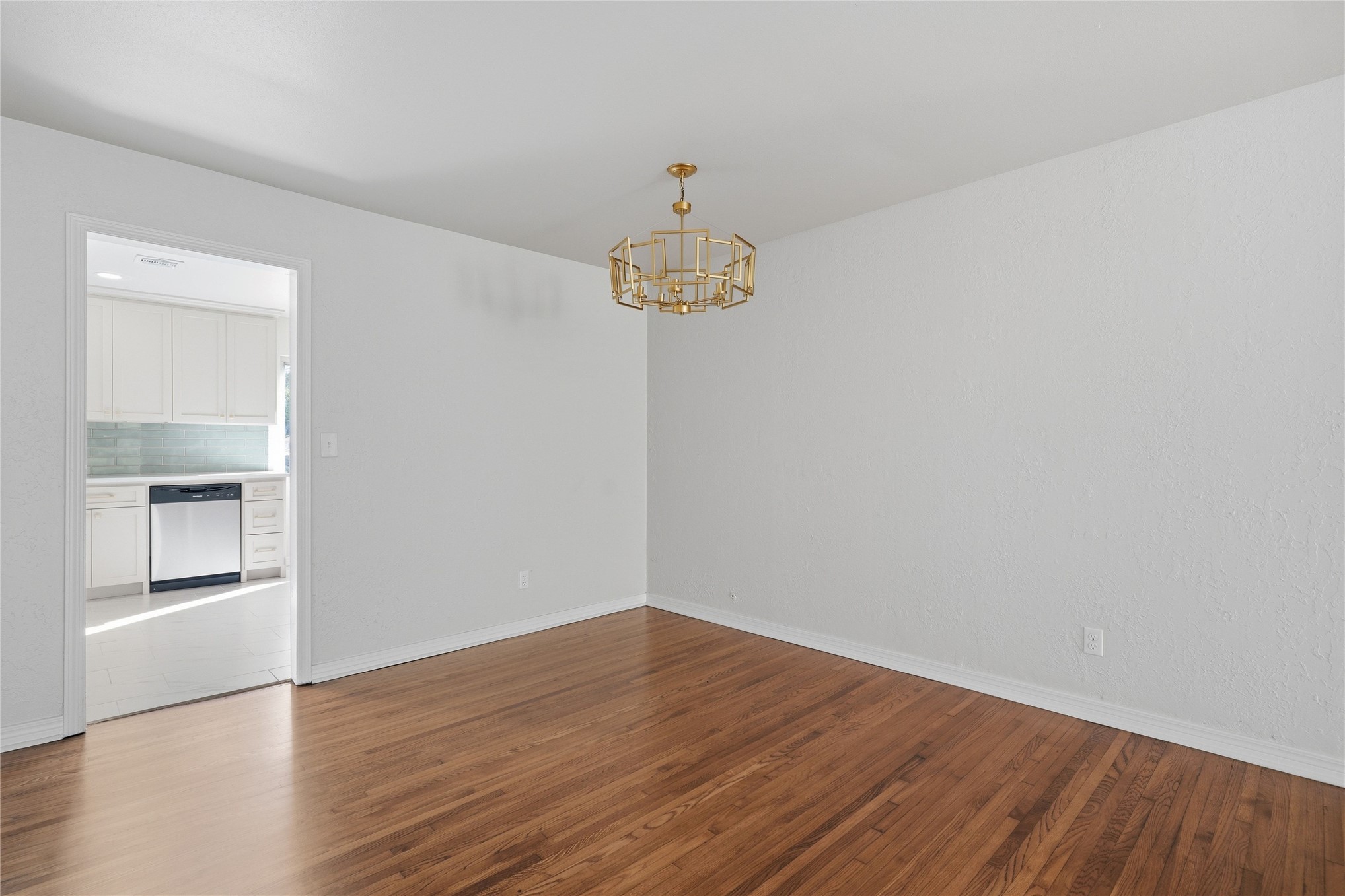 5807 E 22nd Place Property Photo 13