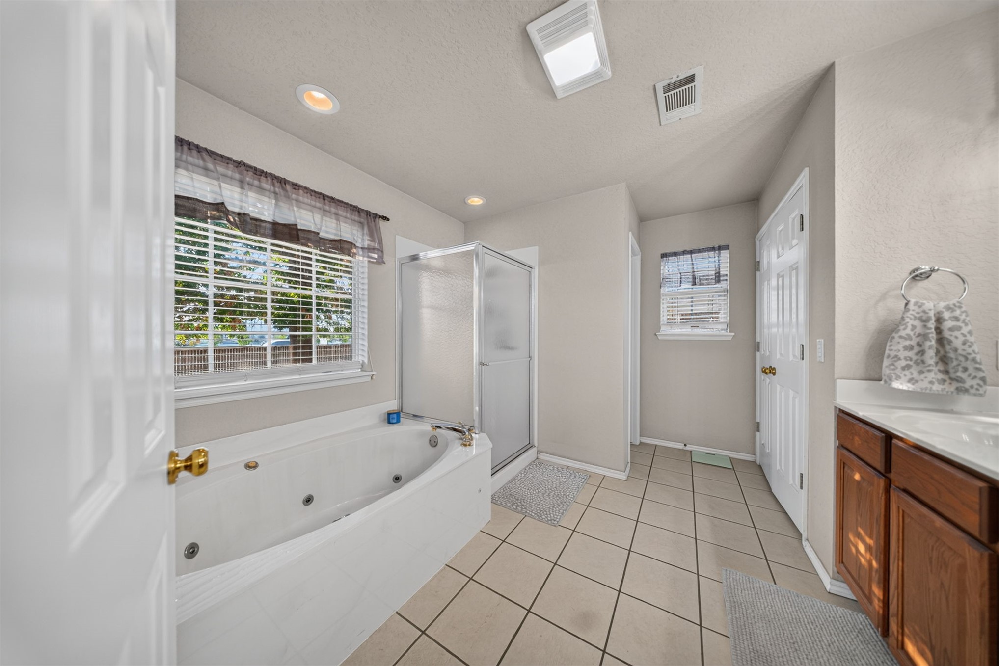 10104 N 114th East Avenue Property Photo 16