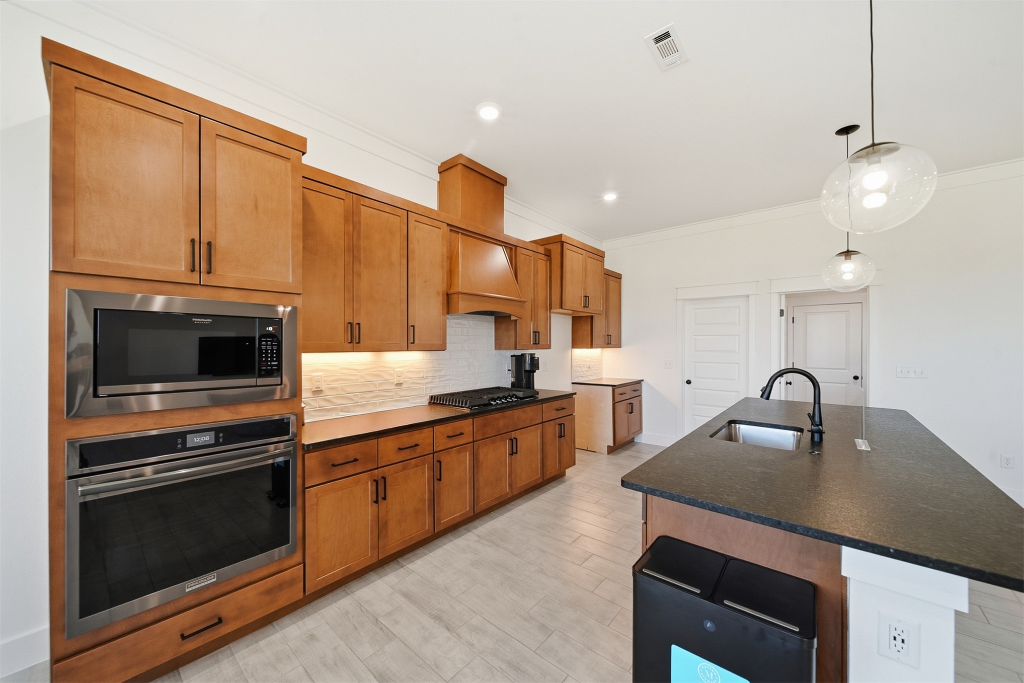 6104 N 27th Street Property Photo 6