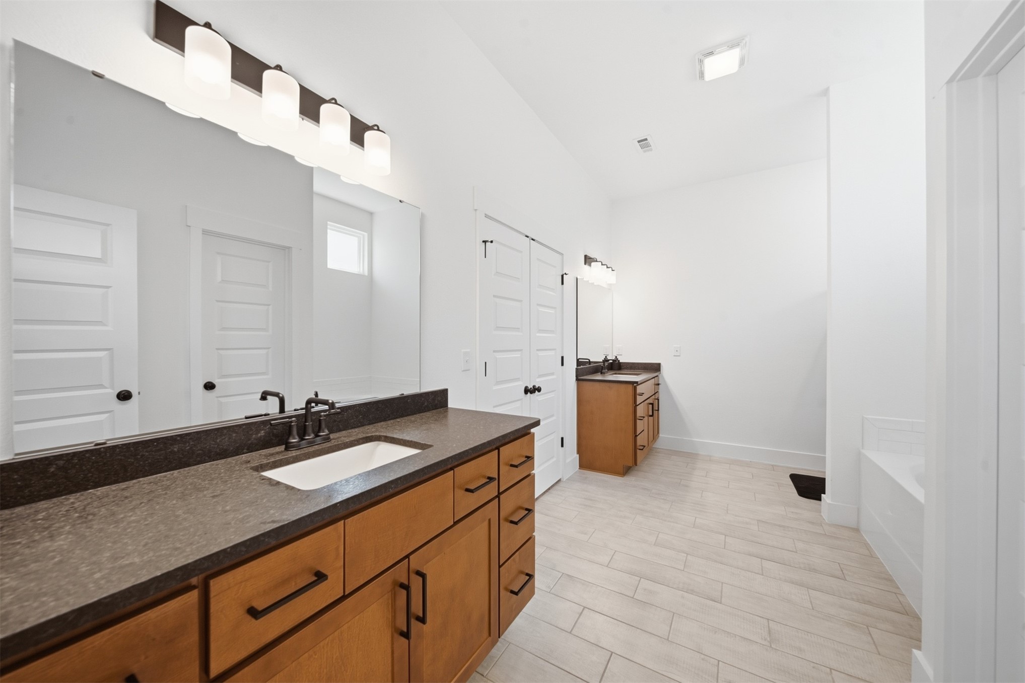 6104 N 27th Street Property Photo 14