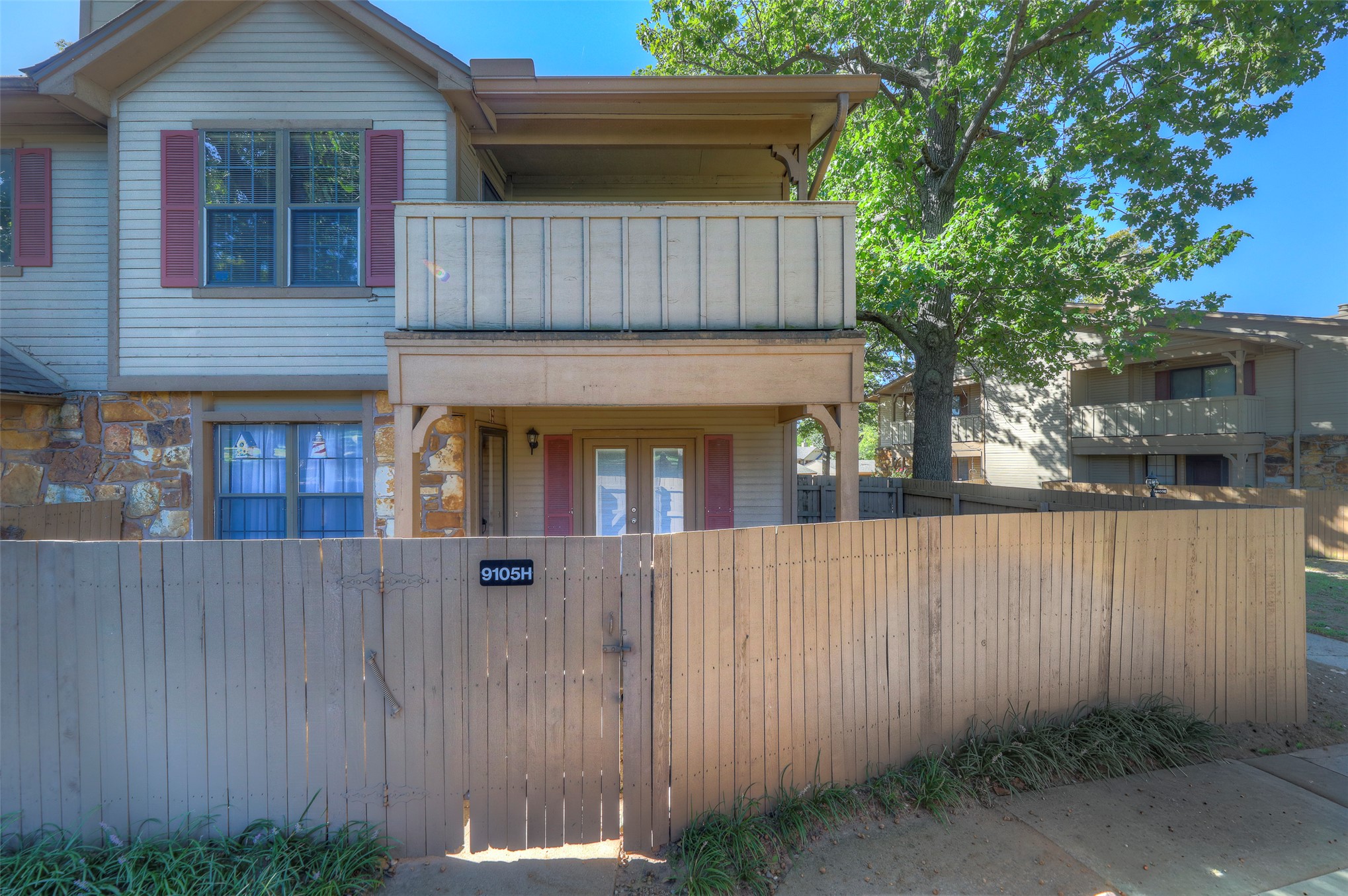 9105 S Urbana Avenue 4h Property Photo 1