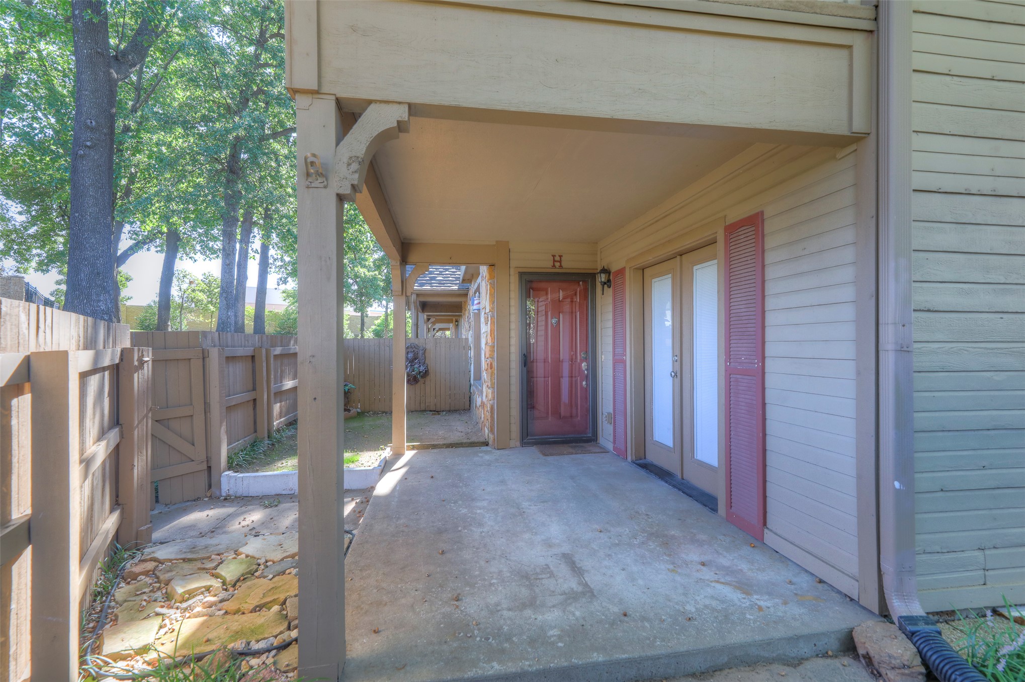 9105 S Urbana Avenue 4h Property Photo 3