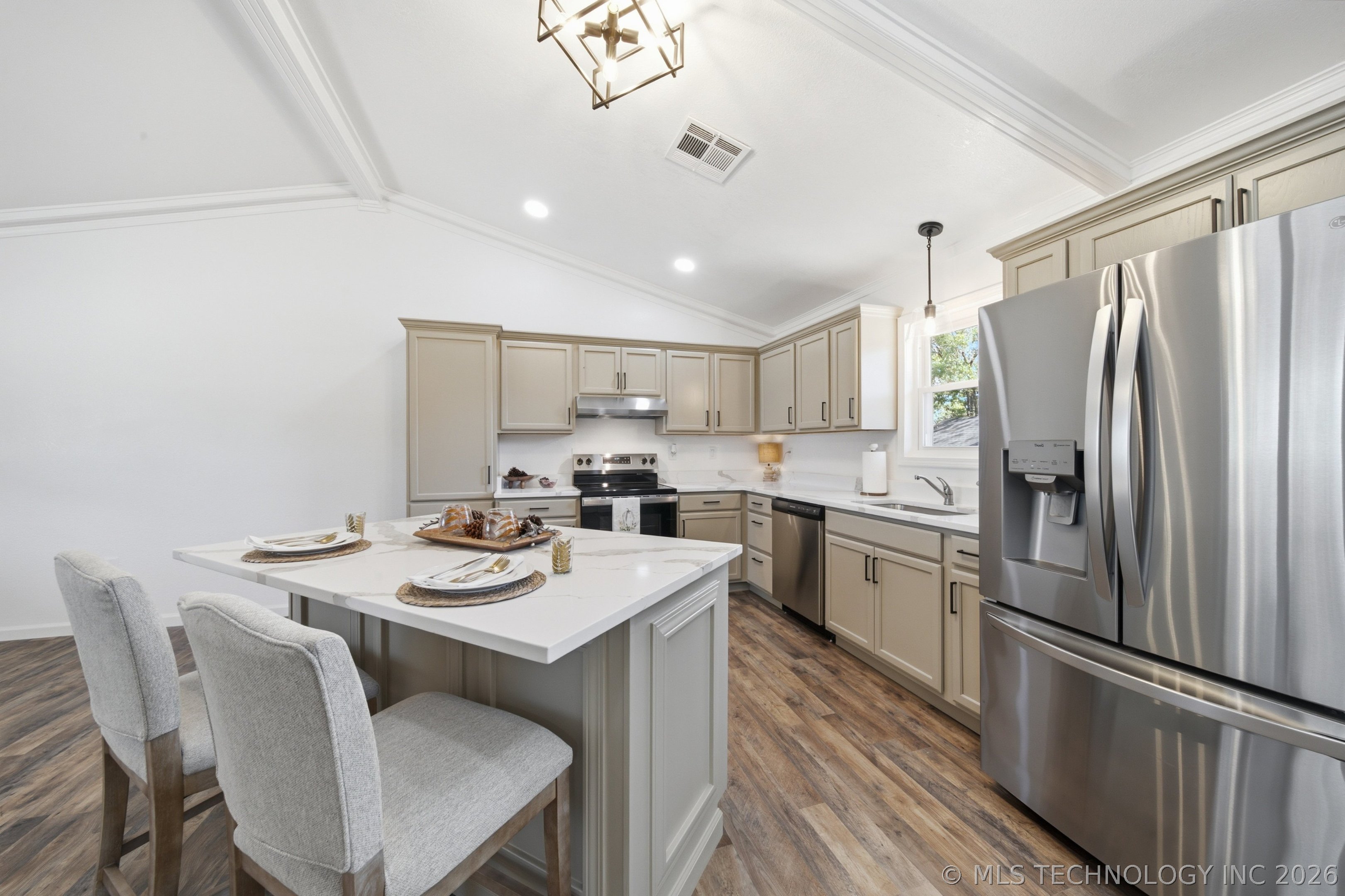 404 S Caney Street Property Photo 14