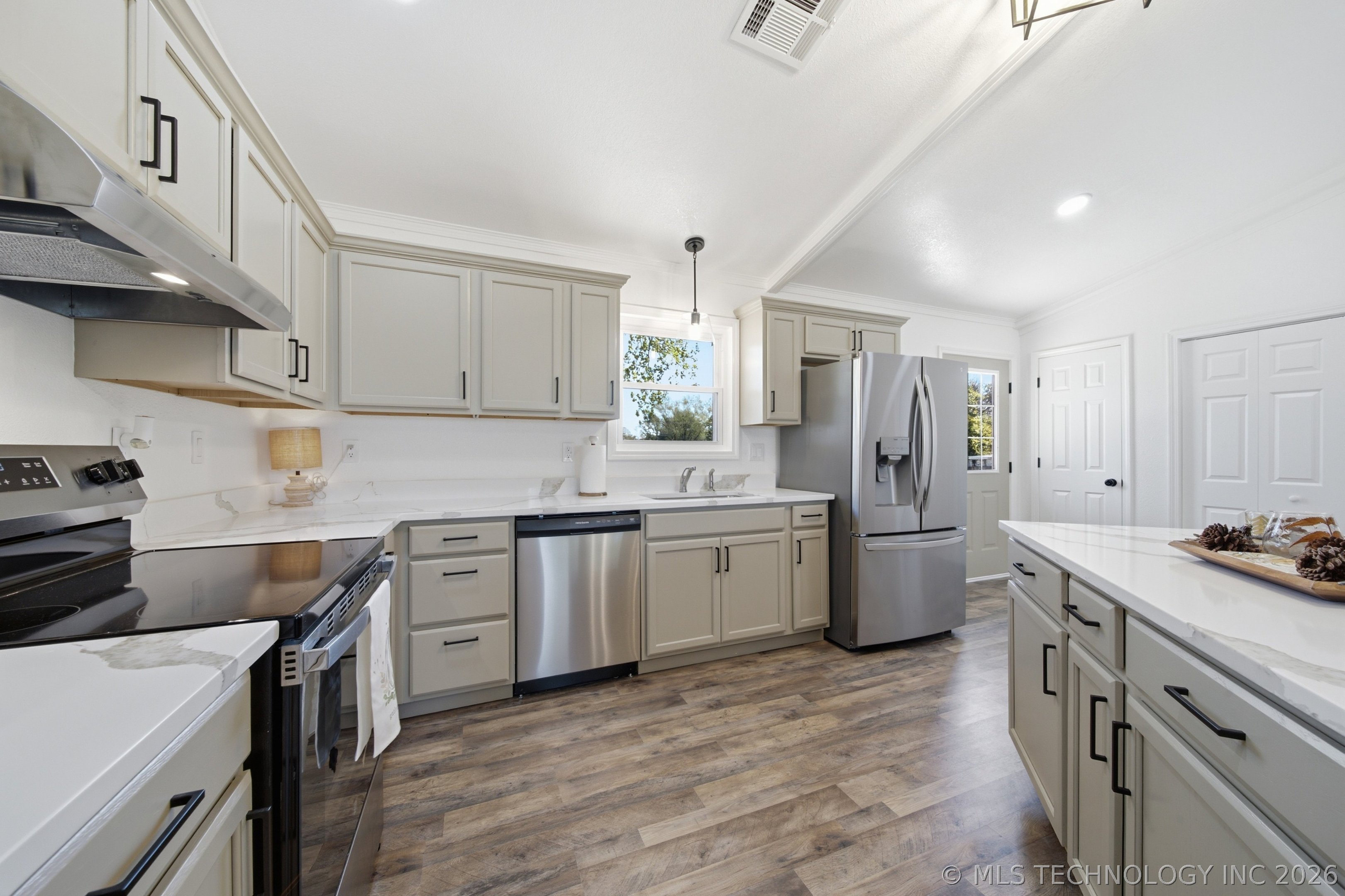 404 S Caney Street Property Photo 17