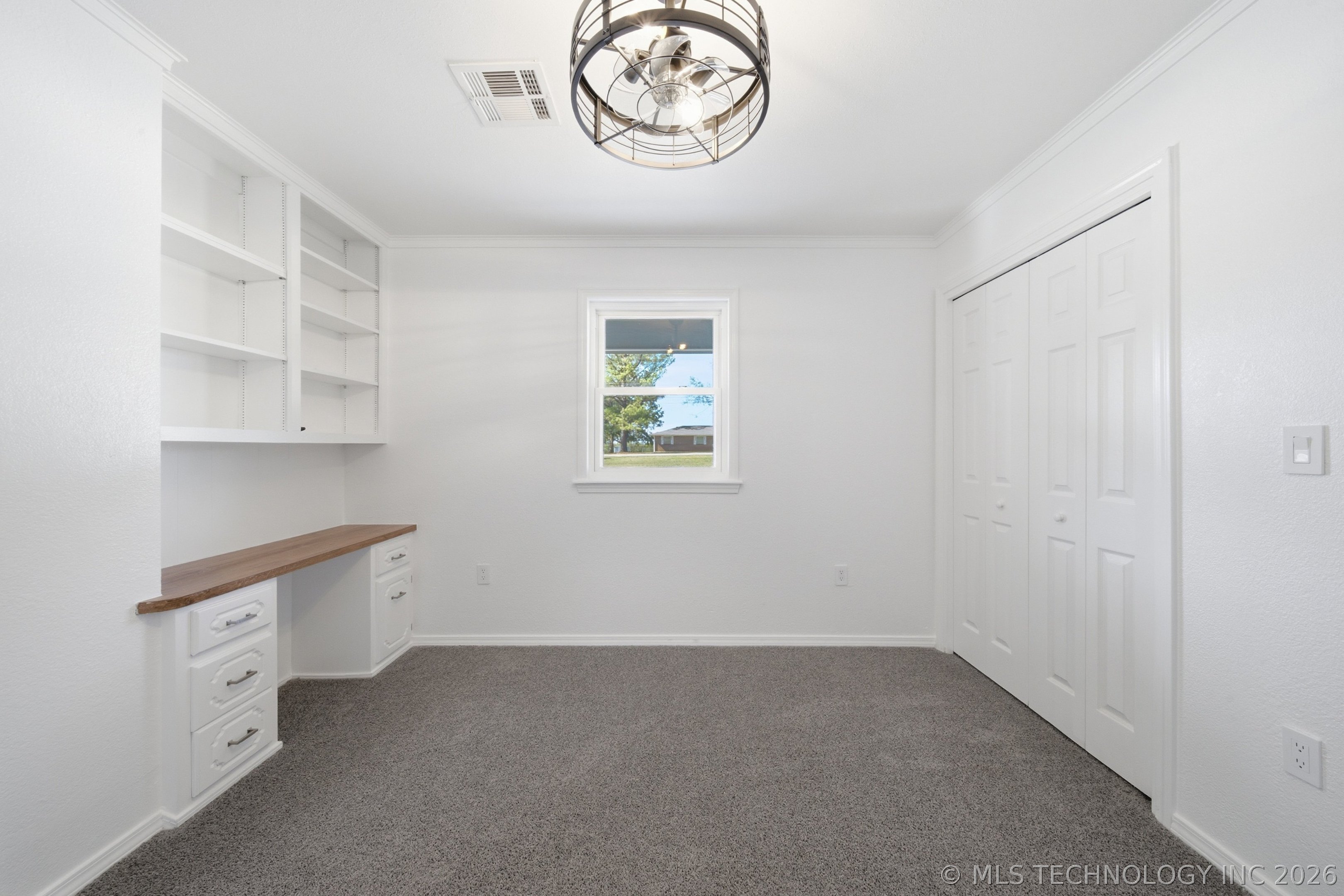 404 S Caney Street Property Photo 24