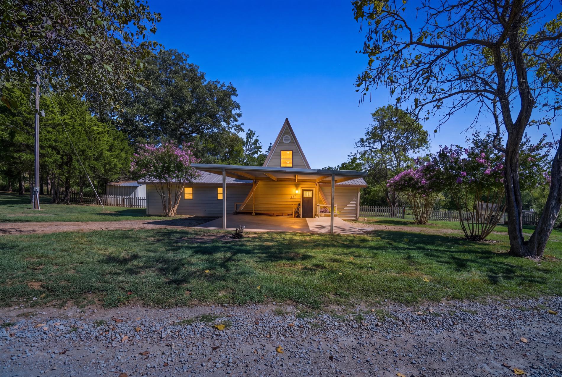 14046 N 365 Road Property Photo 1