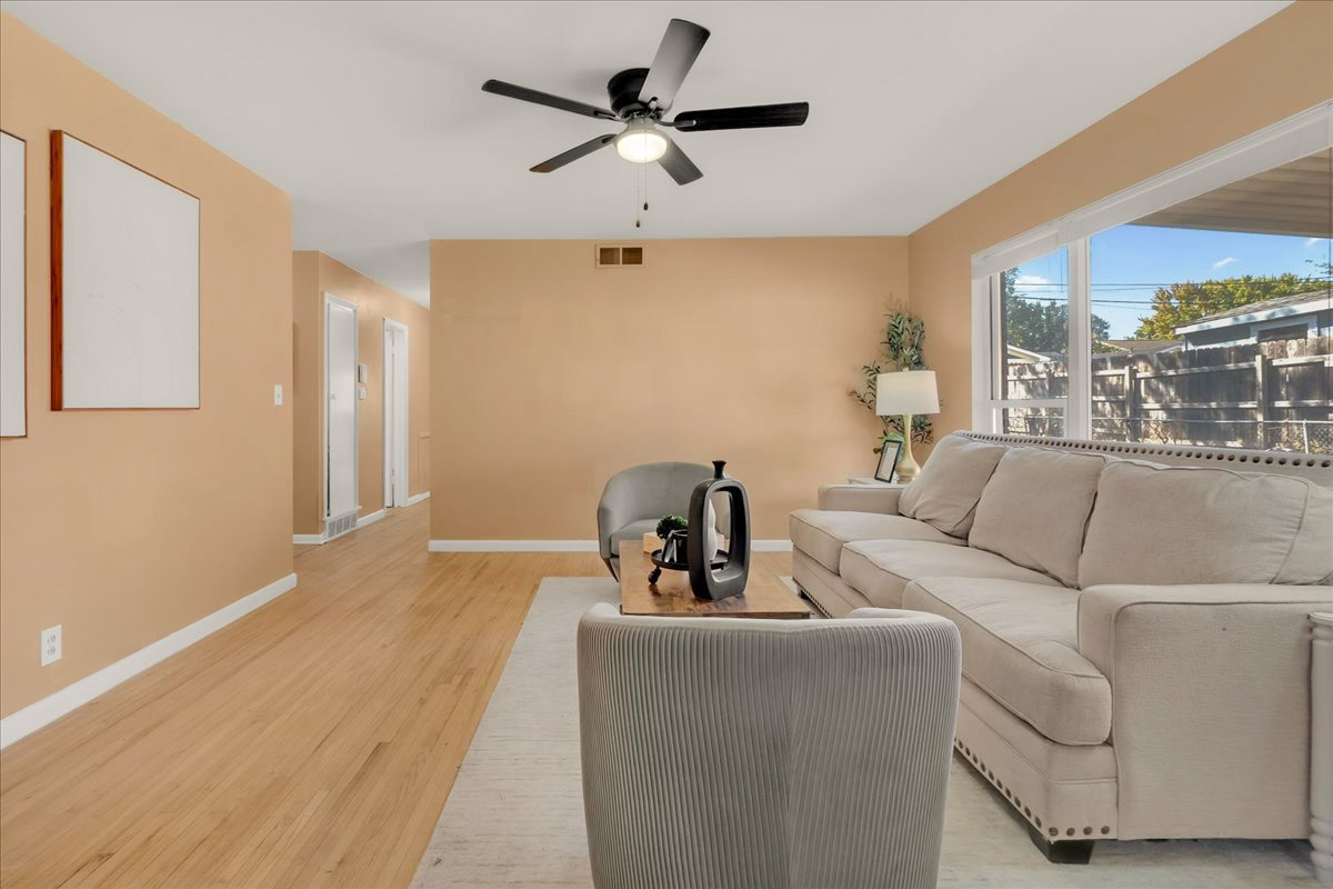 2810 S Hudson Avenue Property Photo 11