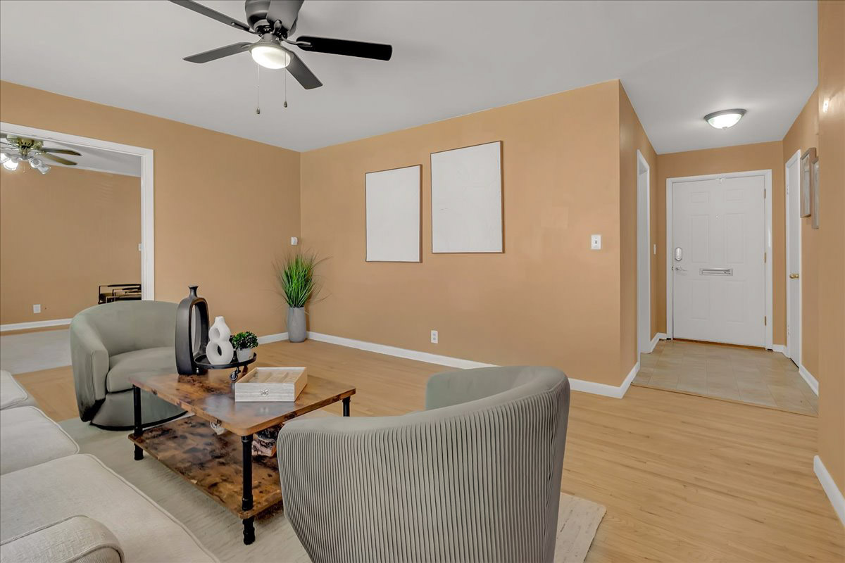 2810 S Hudson Avenue Property Photo 13