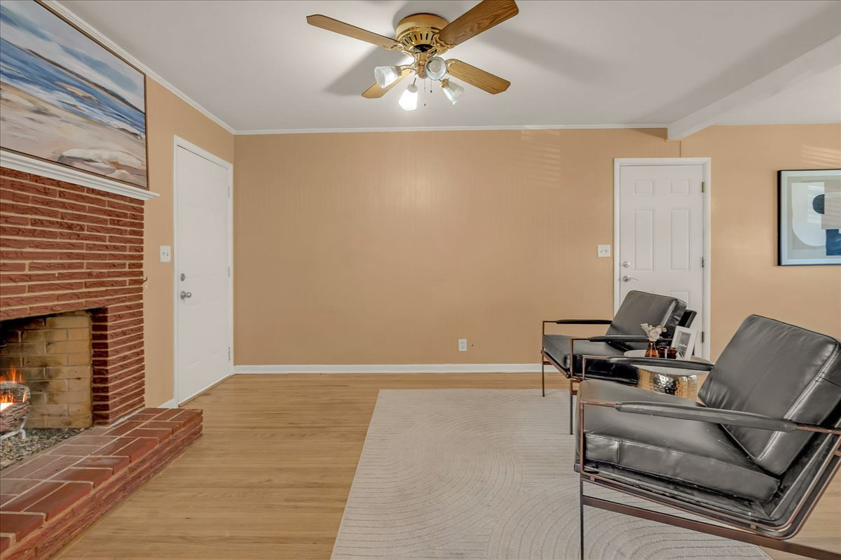 2810 S Hudson Avenue Property Photo 14