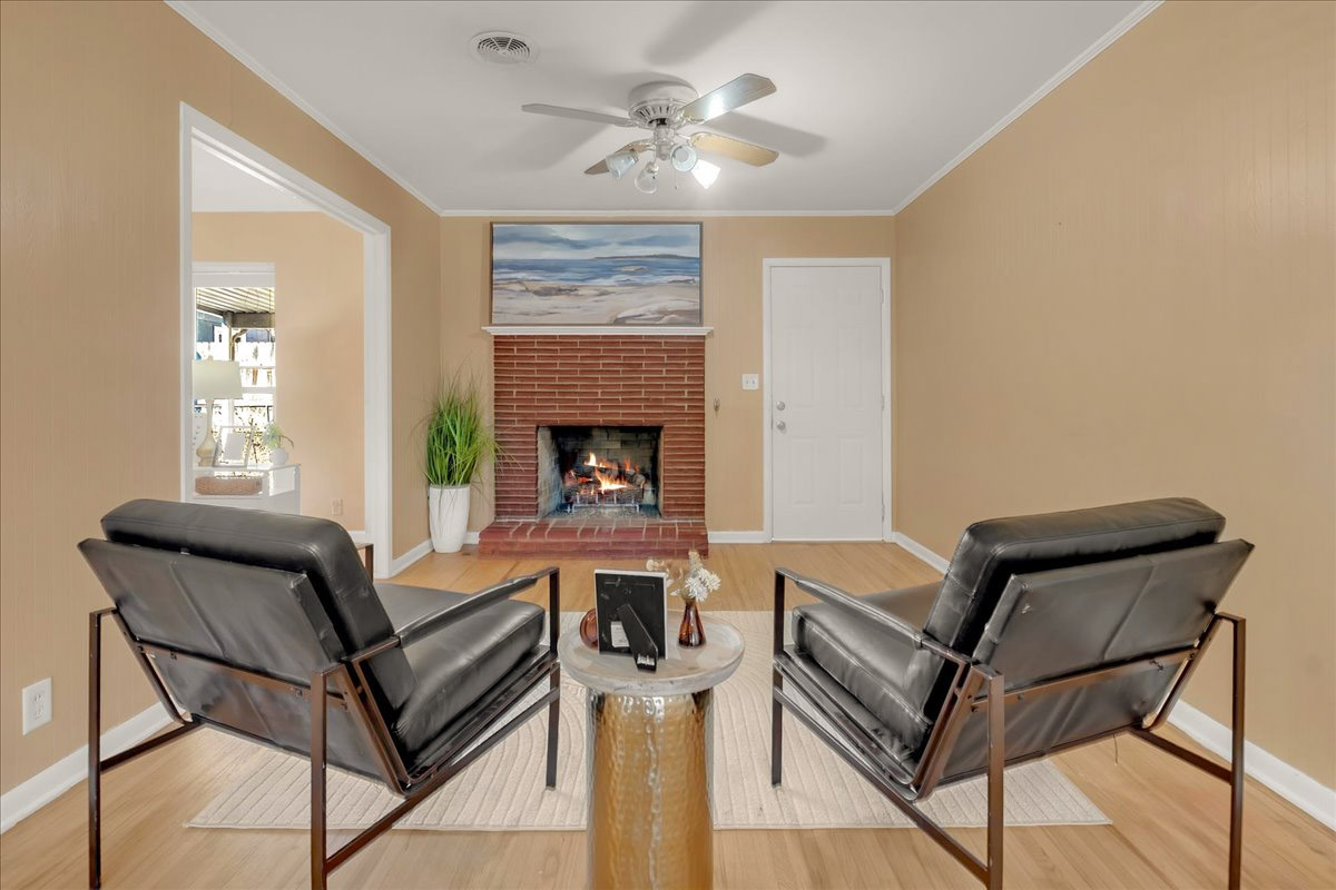 2810 S Hudson Avenue Property Photo 15