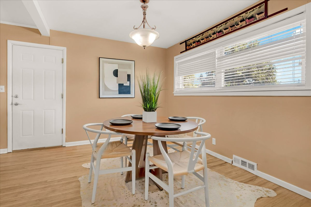2810 S Hudson Avenue Property Photo 24
