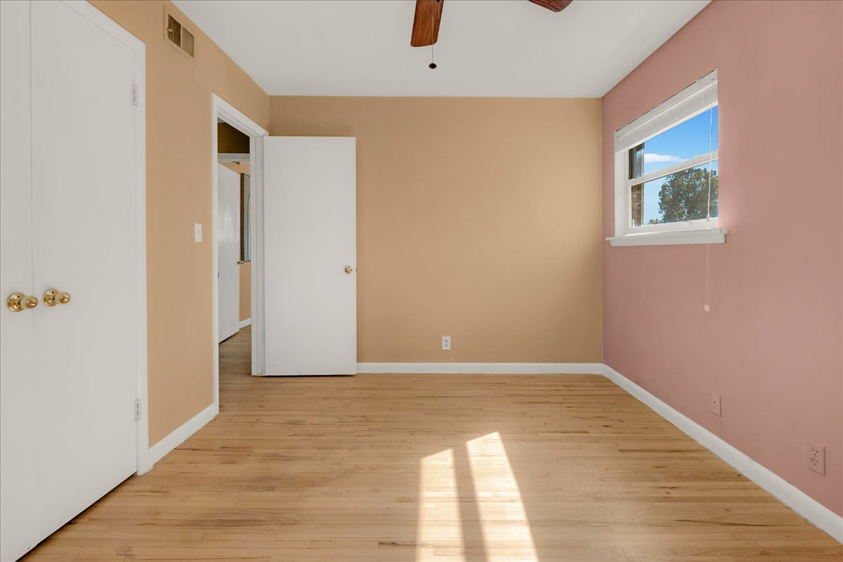 2810 S Hudson Avenue Property Photo 45