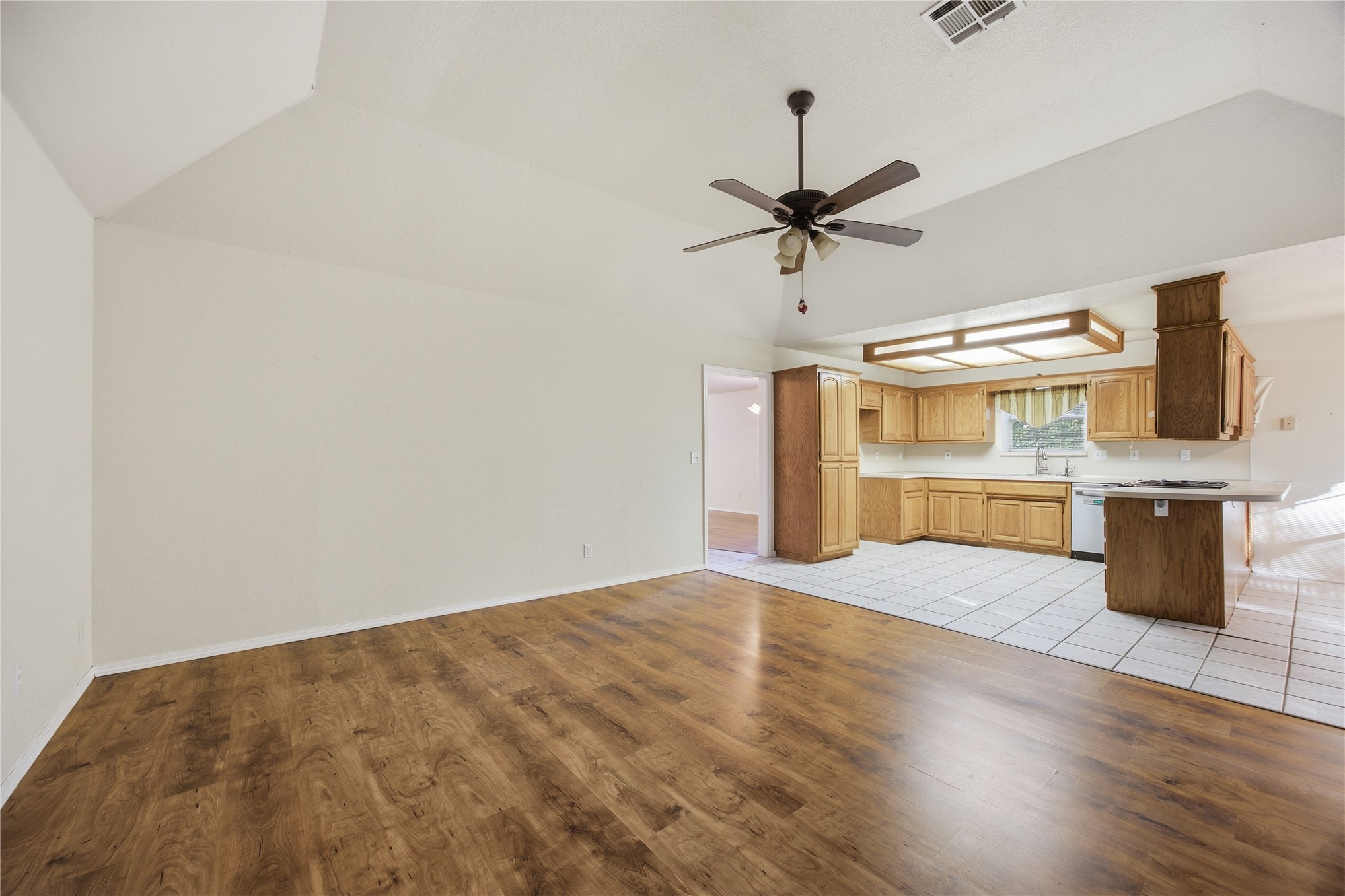 8605 S 92nd East Avenue Property Photo 15