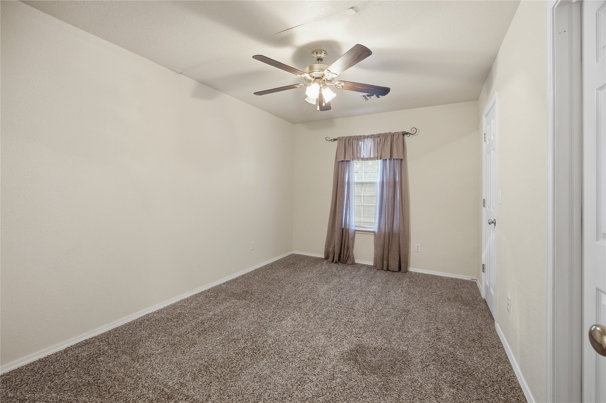 8605 S 92nd East Avenue Property Photo 29