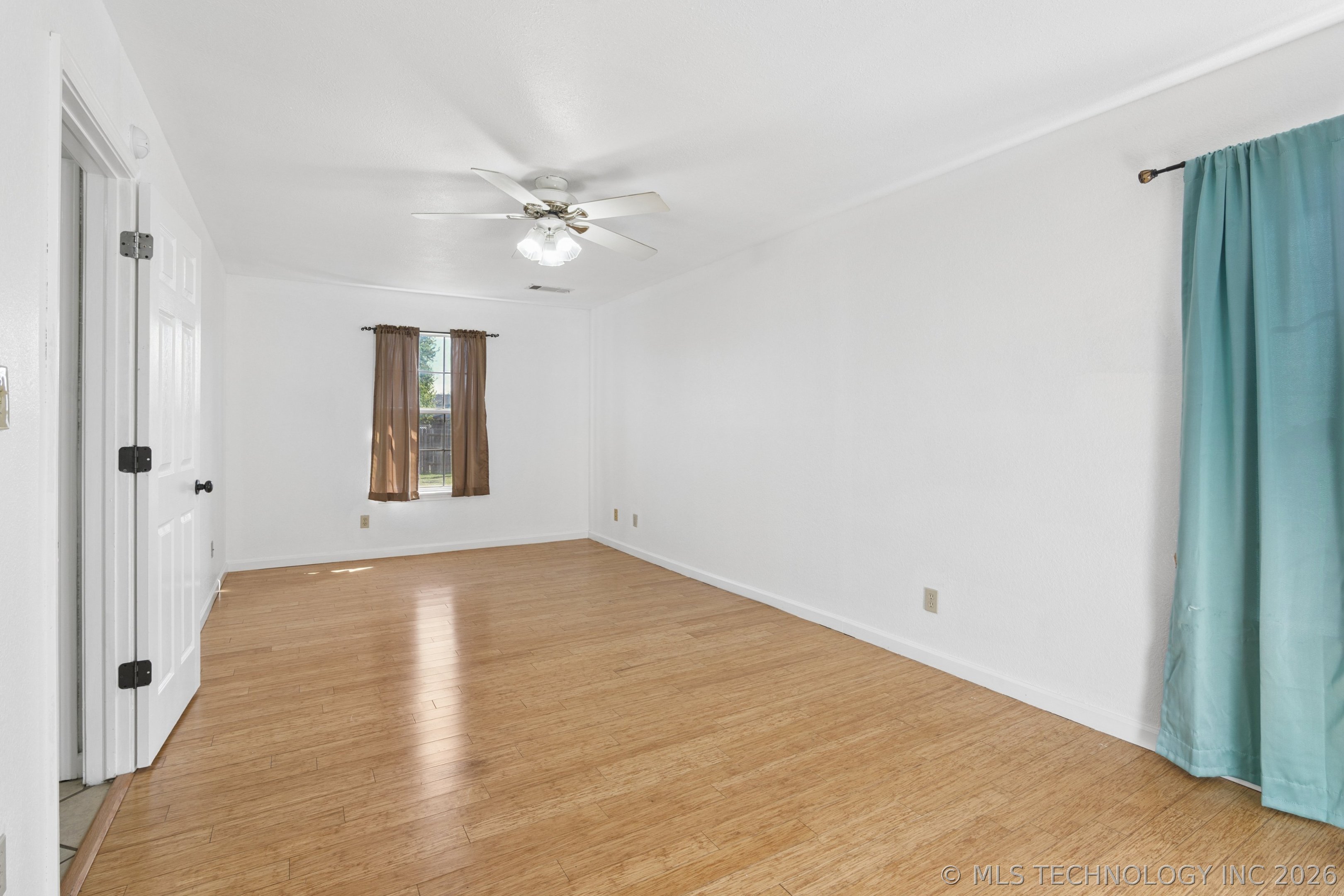 7929 N 128th East Avenue Property Photo 14