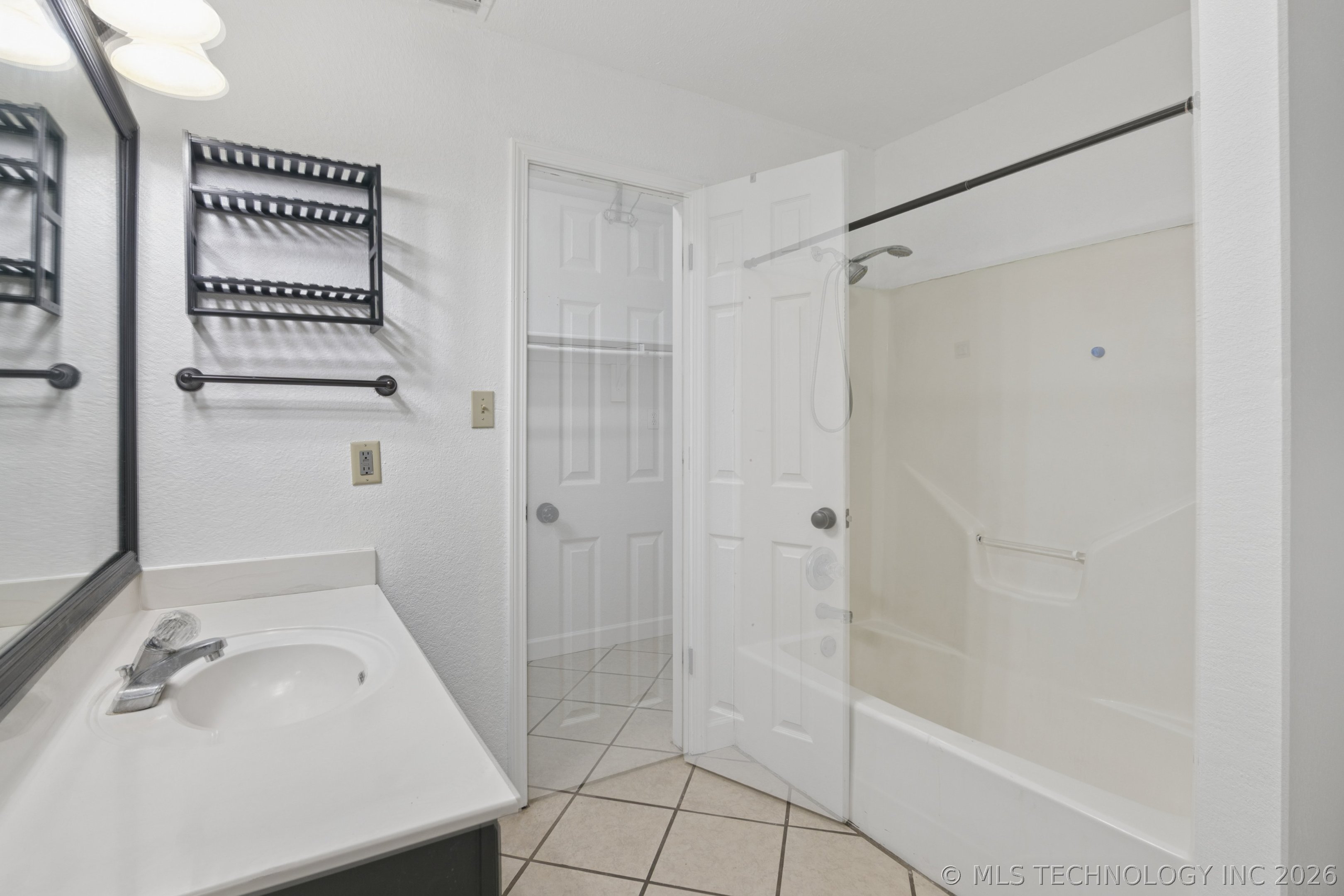 7929 N 128th East Avenue Property Photo 18