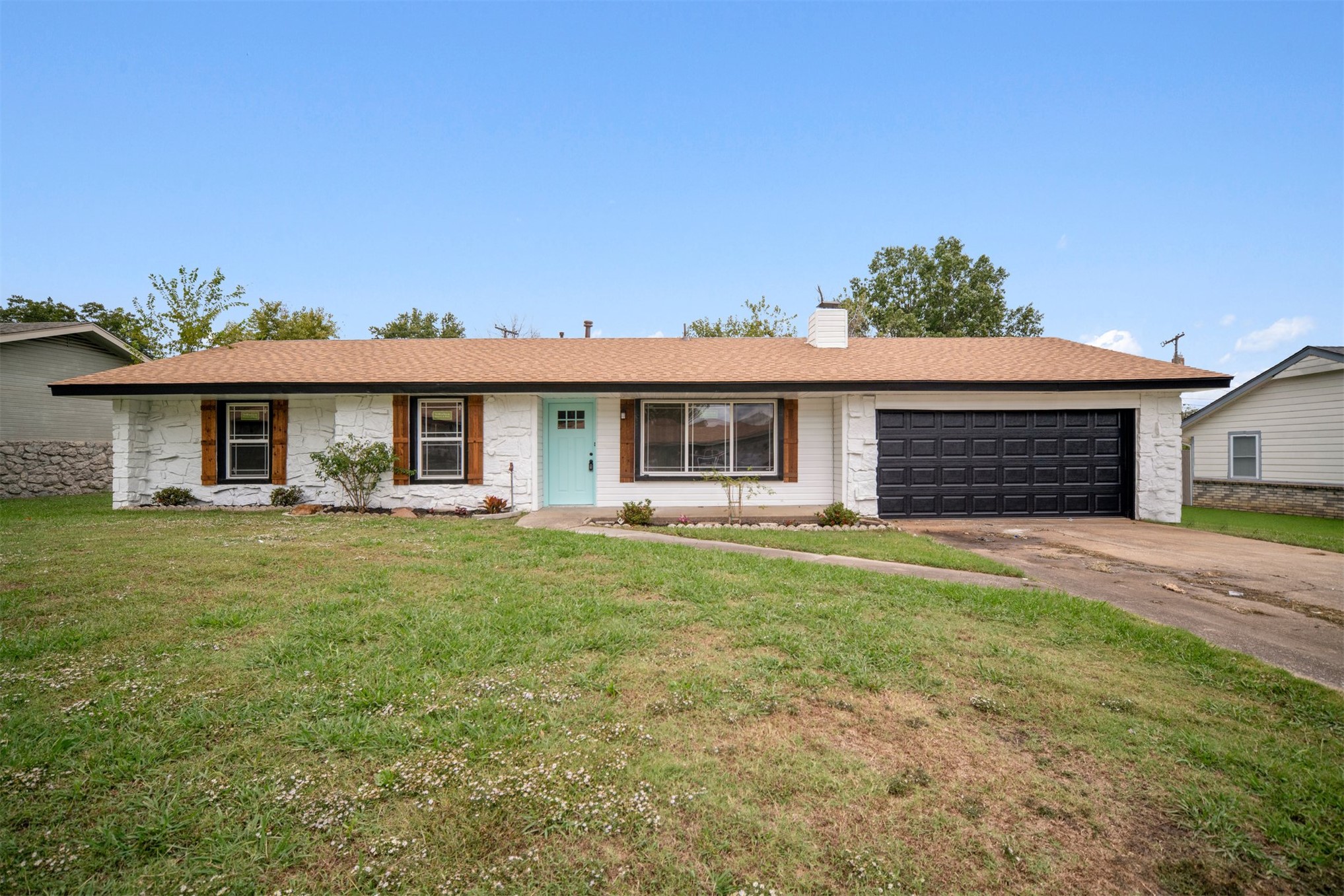 1406 W Clint Street Property Photo 3