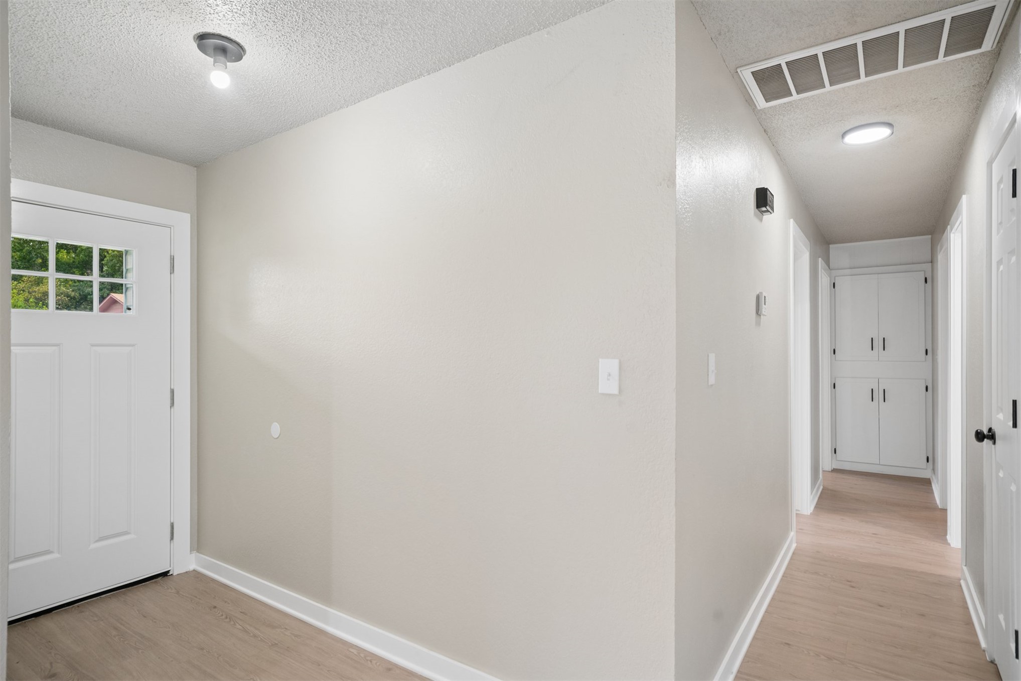 1406 W Clint Street Property Photo 4
