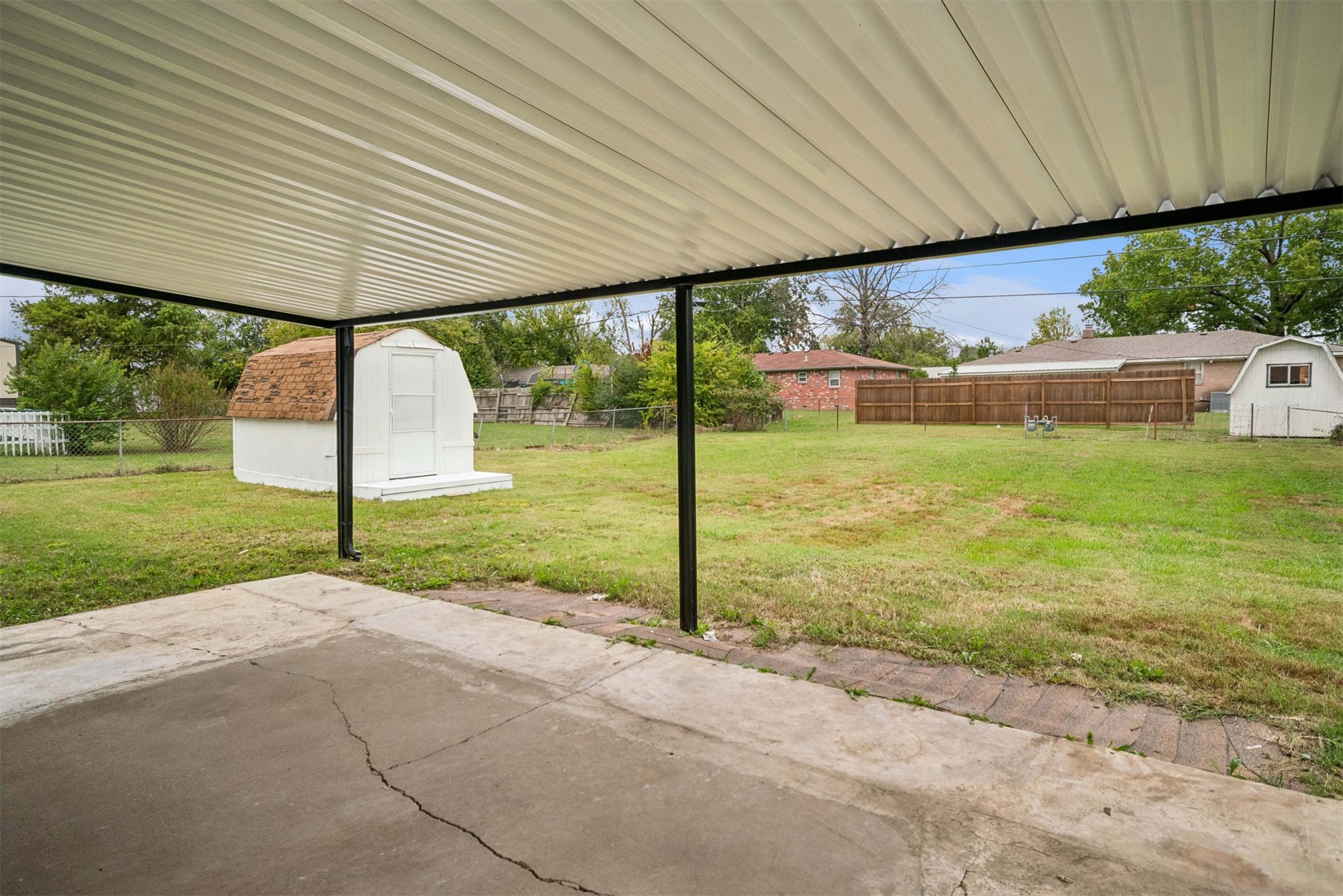 1406 W Clint Street Property Photo 25