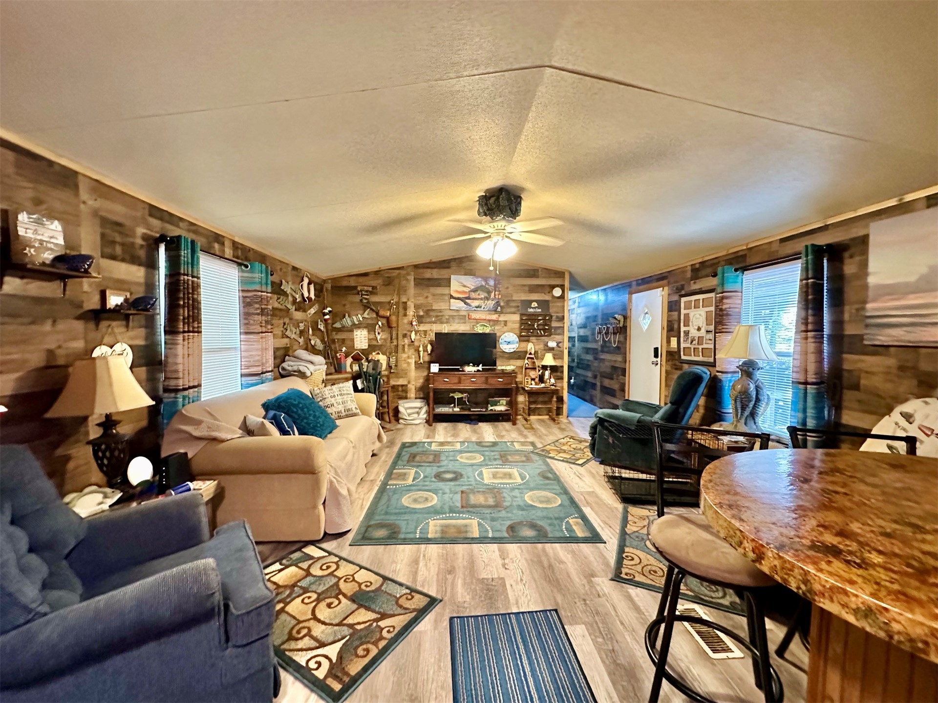 10716 Driftwood Road Property Photo 3