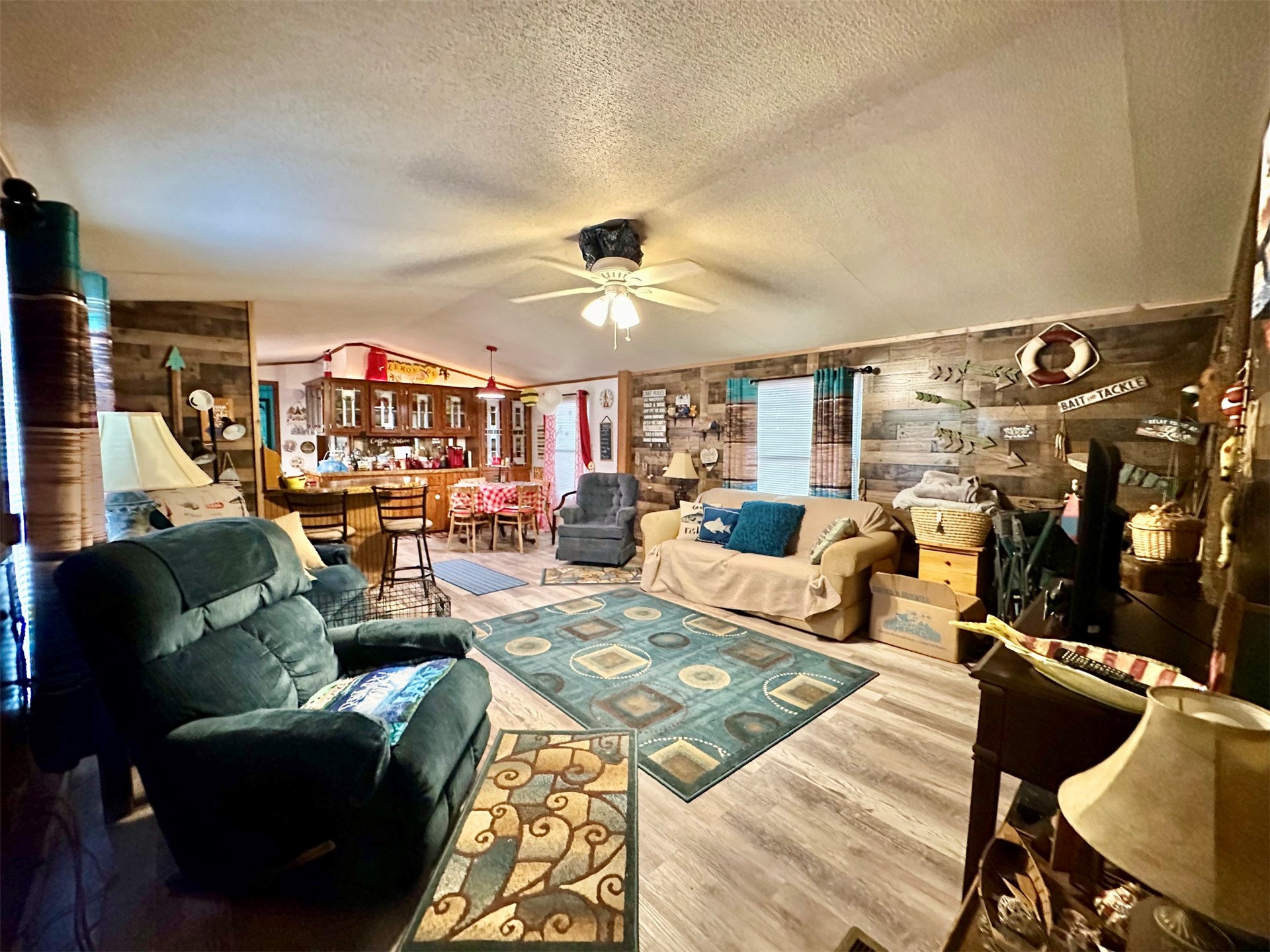 10716 Driftwood Road Property Photo 4