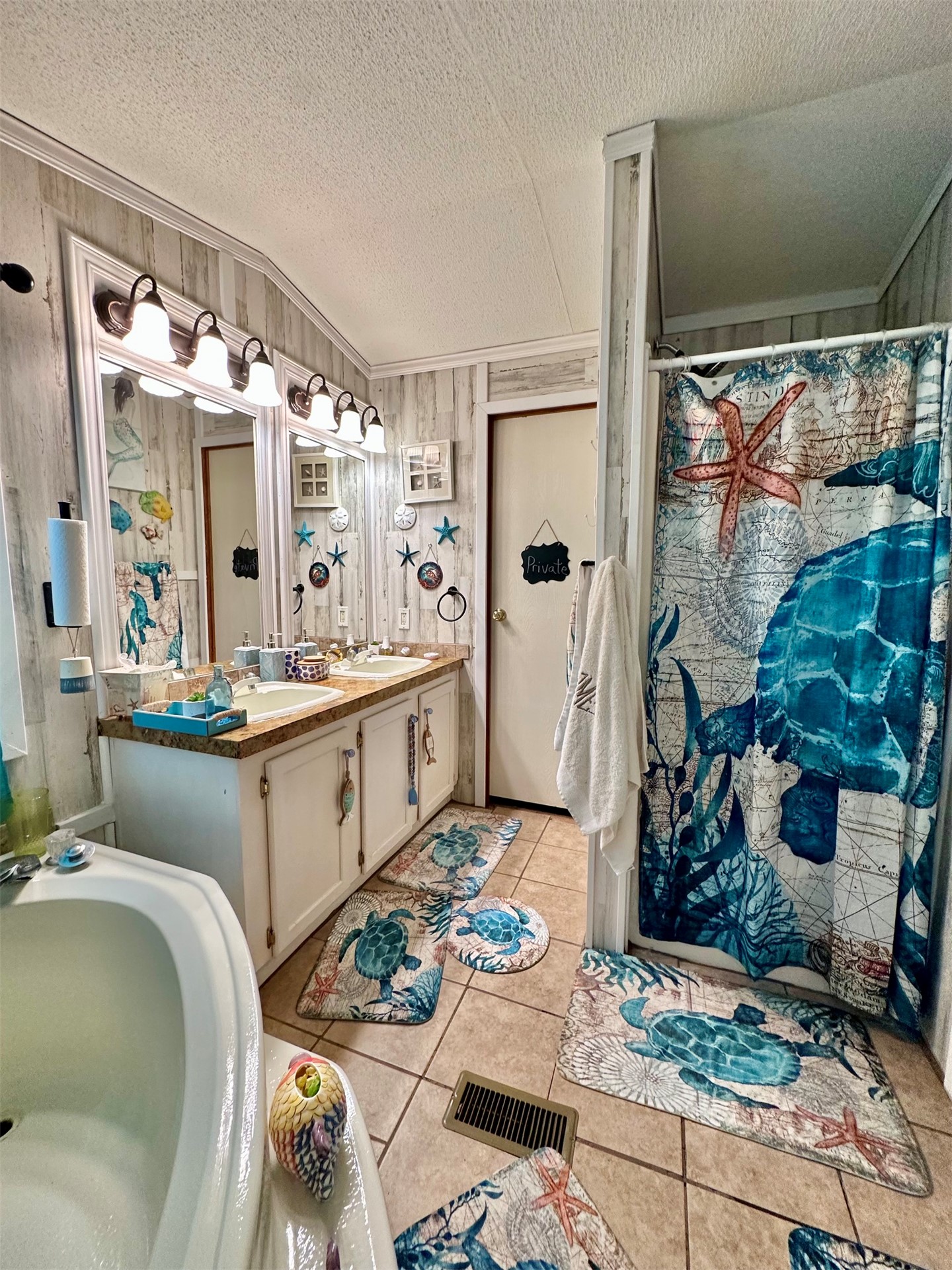 10716 Driftwood Road Property Photo 8