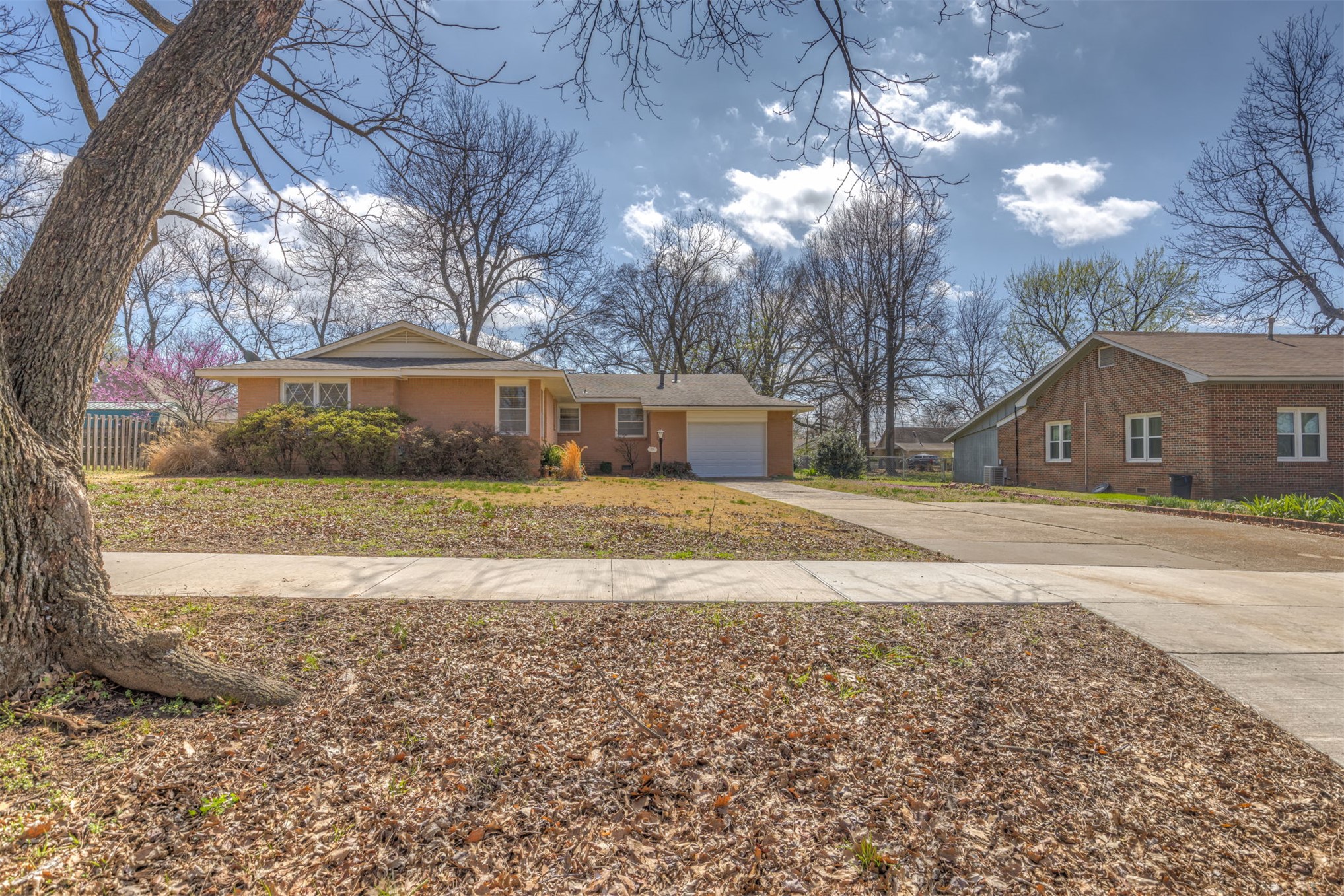 316 E Pecan Street Property Photo 1