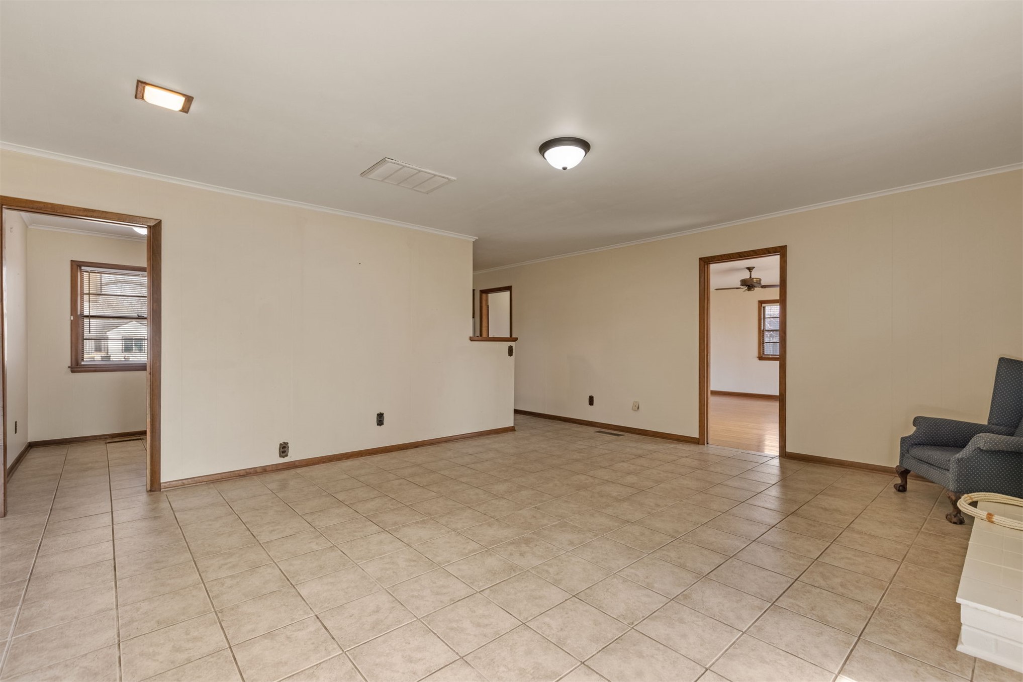 316 E Pecan Street Property Photo 24