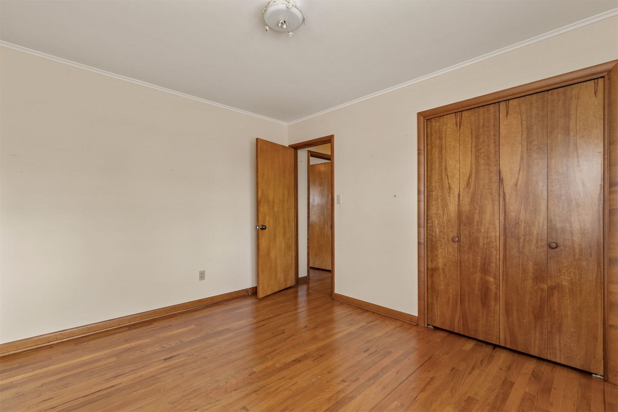 316 E Pecan Street Property Photo 43