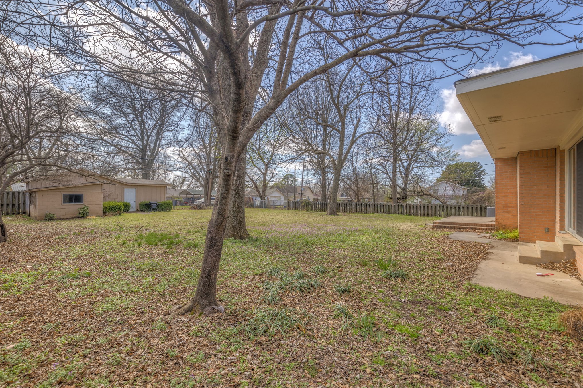 316 E Pecan Street Property Photo 44