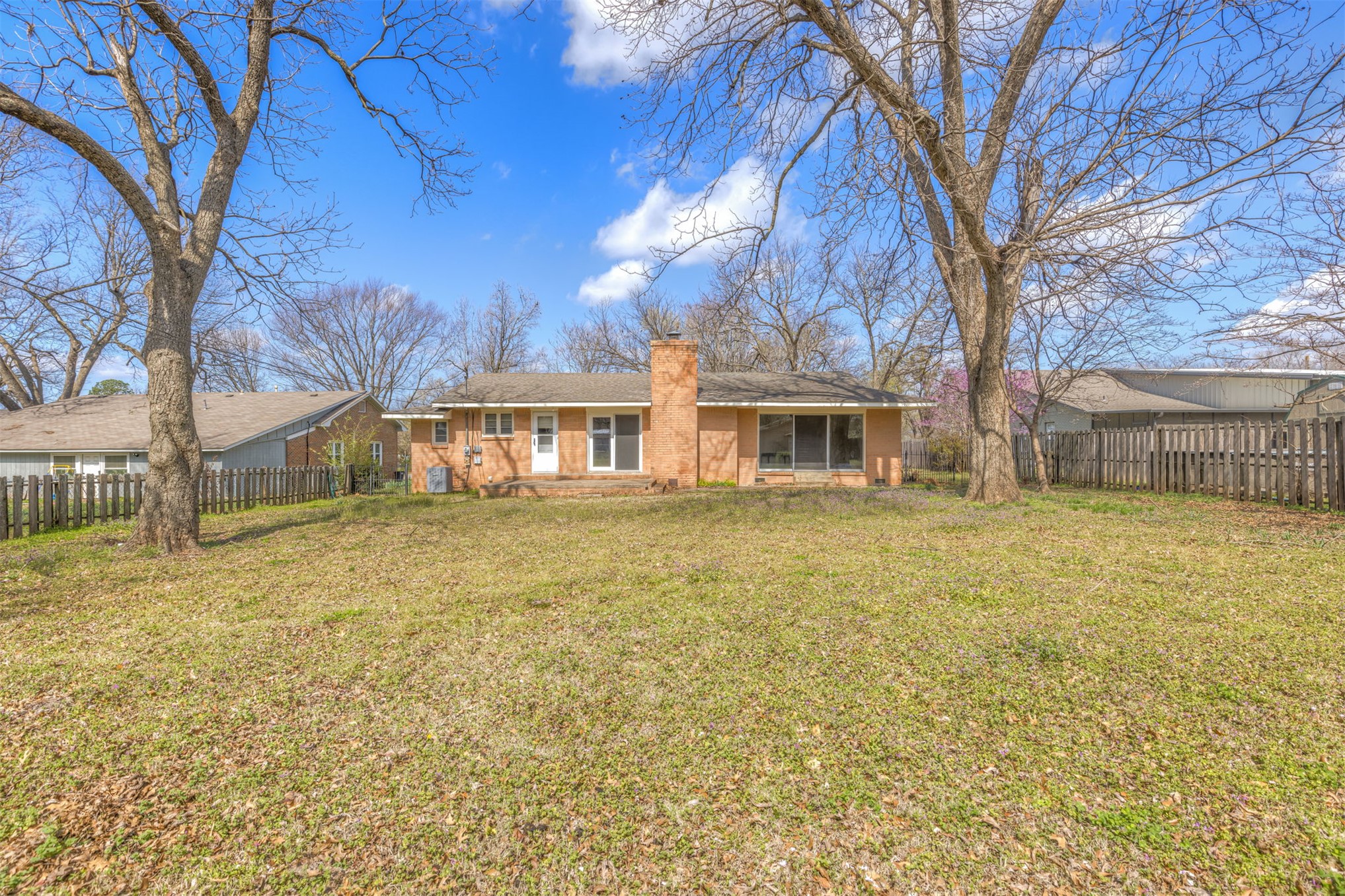 316 E Pecan Street Property Photo 46