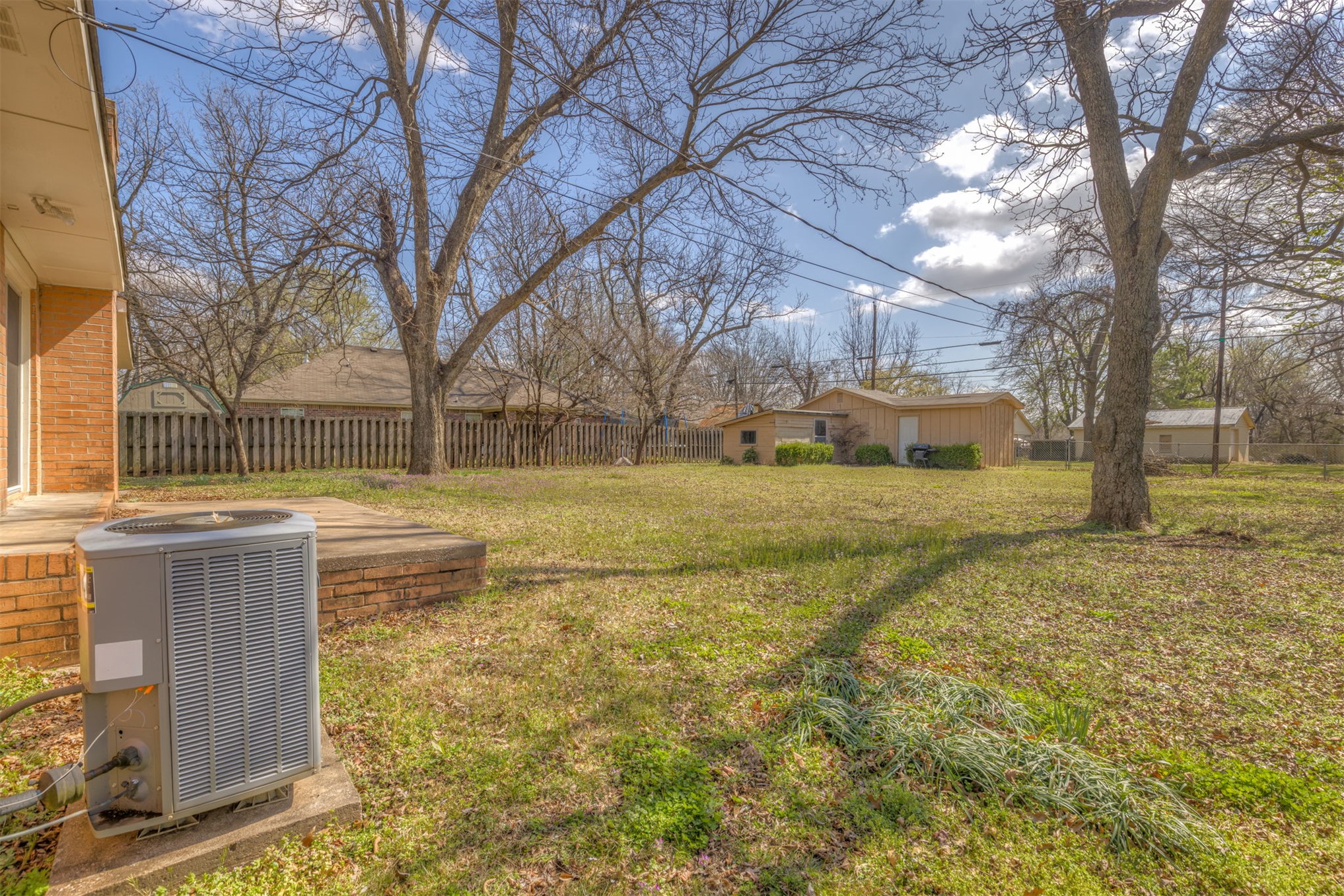 316 E Pecan Street Property Photo 51